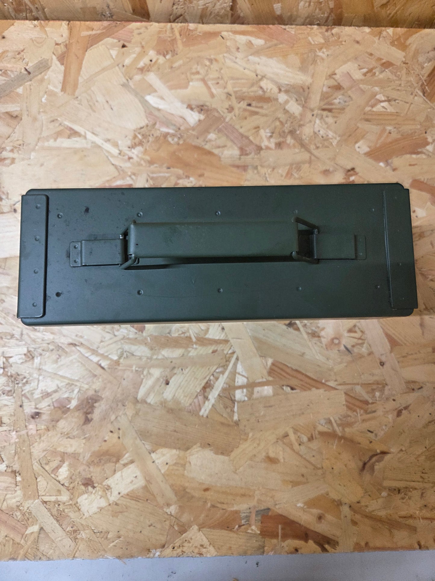 Small 30 Cal Ammo Tin Olive Green 26cm x 18cm x 9cm M19A1