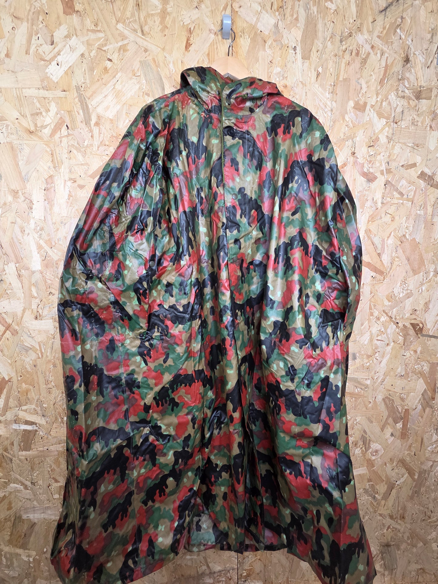 Swiss Alpenflage Army Poncho Camouflage Plastic TAZ 57 New