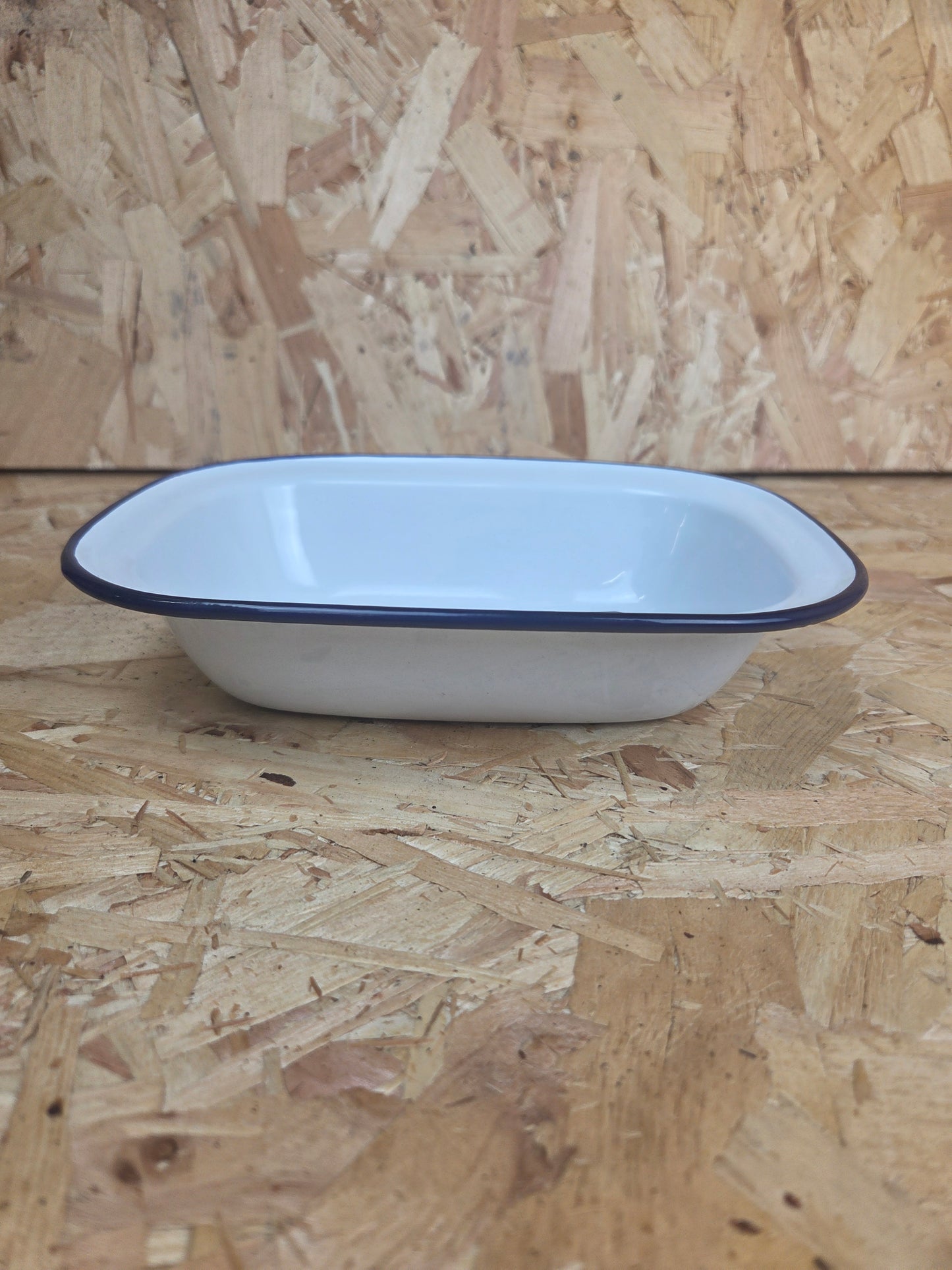 Enamel Pie Dish White and Blue Camping Picnic Caravan Enamel Bowl Falcon 22cm x 16.5cm x 5cm