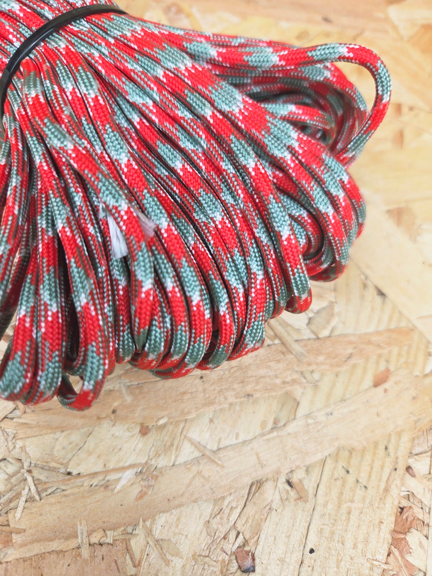Paracord Cord Retention Loop Basha & Bivi Tent Shelter Rope Bushcraft Line Red Grey White