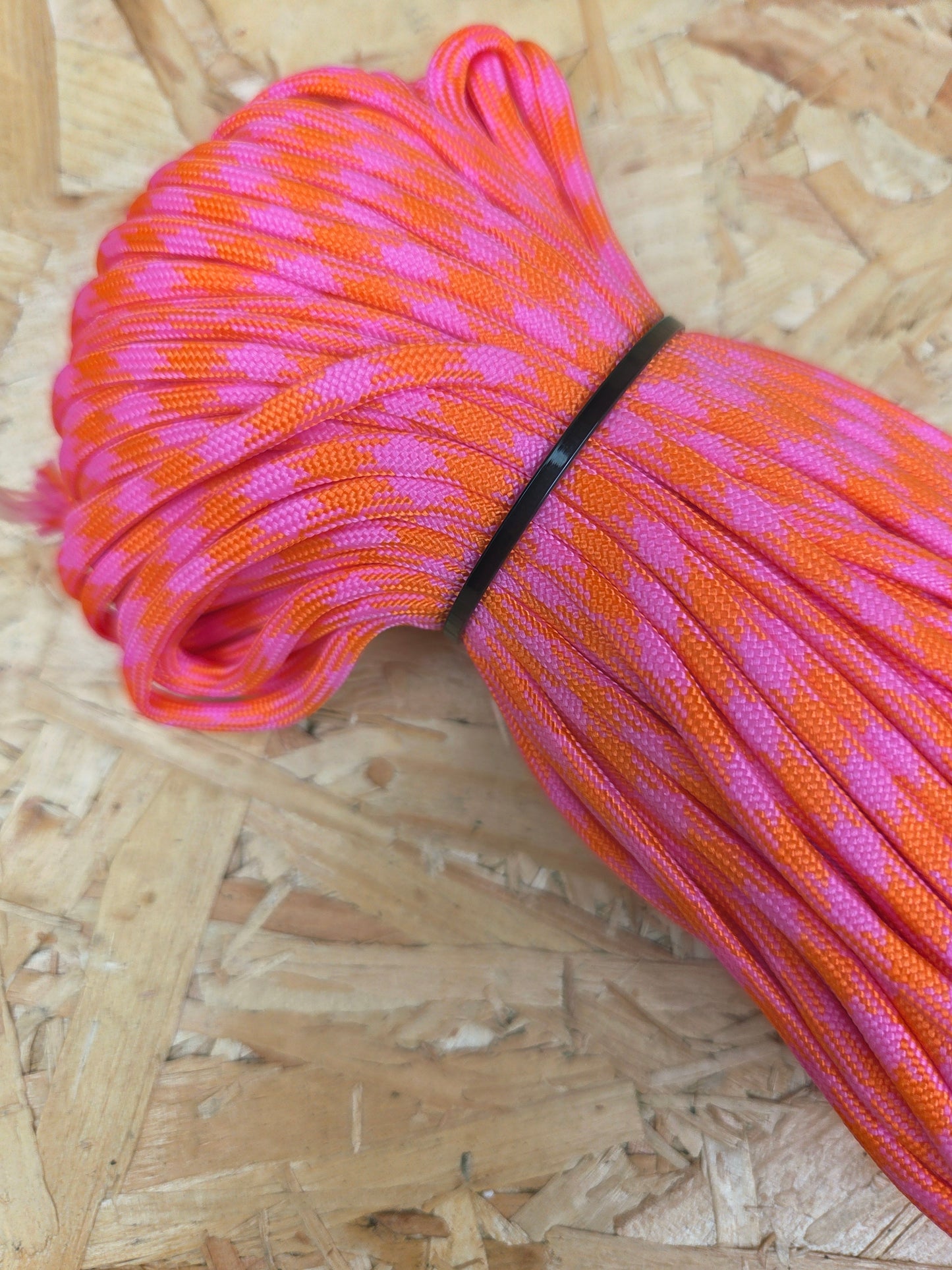 Paracord Cord Retention Loop Basha & Bivi Tent Shelter Rope Bushcraft Line Pink Lilac