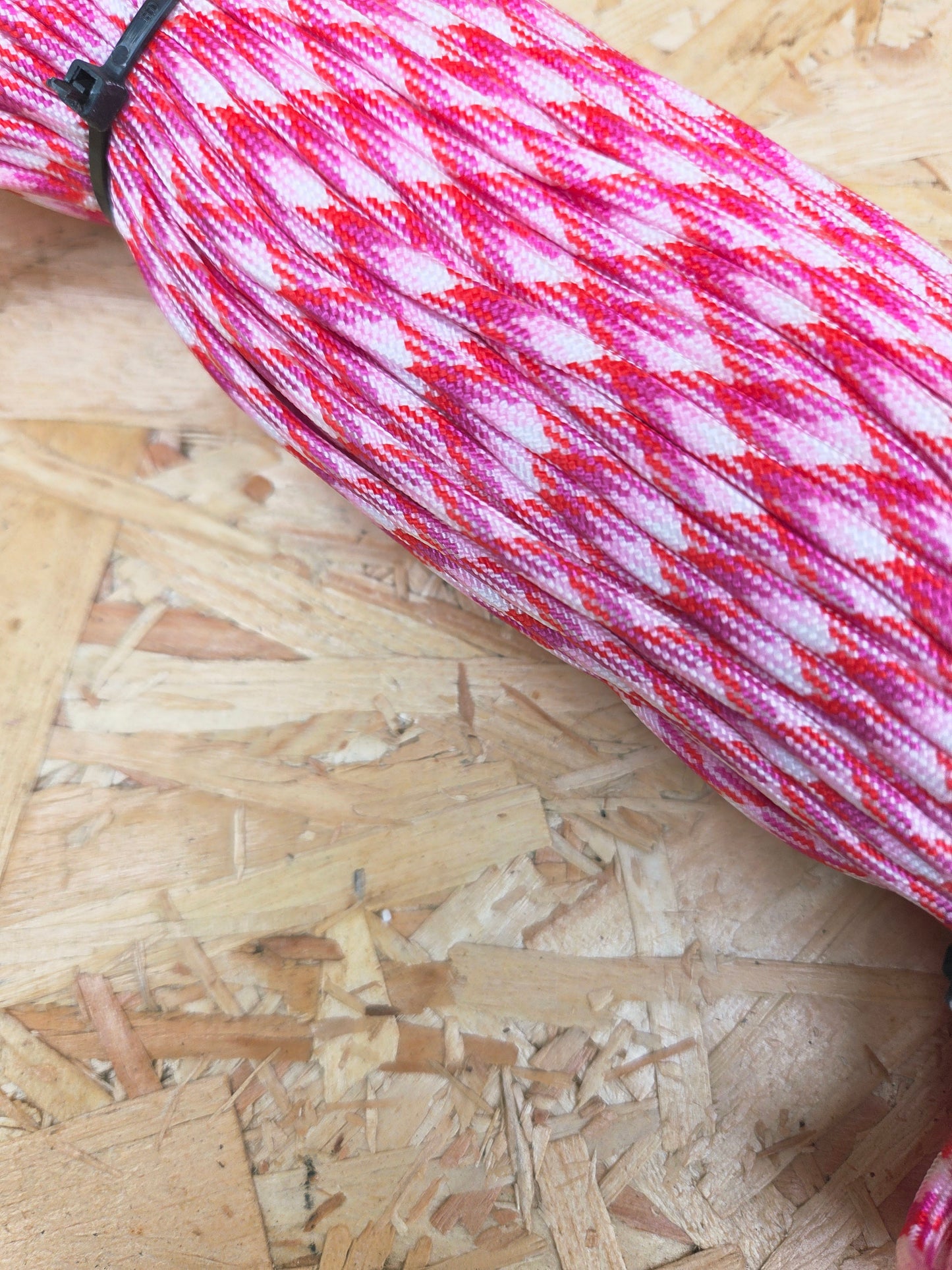 Paracord Cord Retention Loop Basha & Bivi Tent Shelter Rope Bushcraft Line Red Pink & White