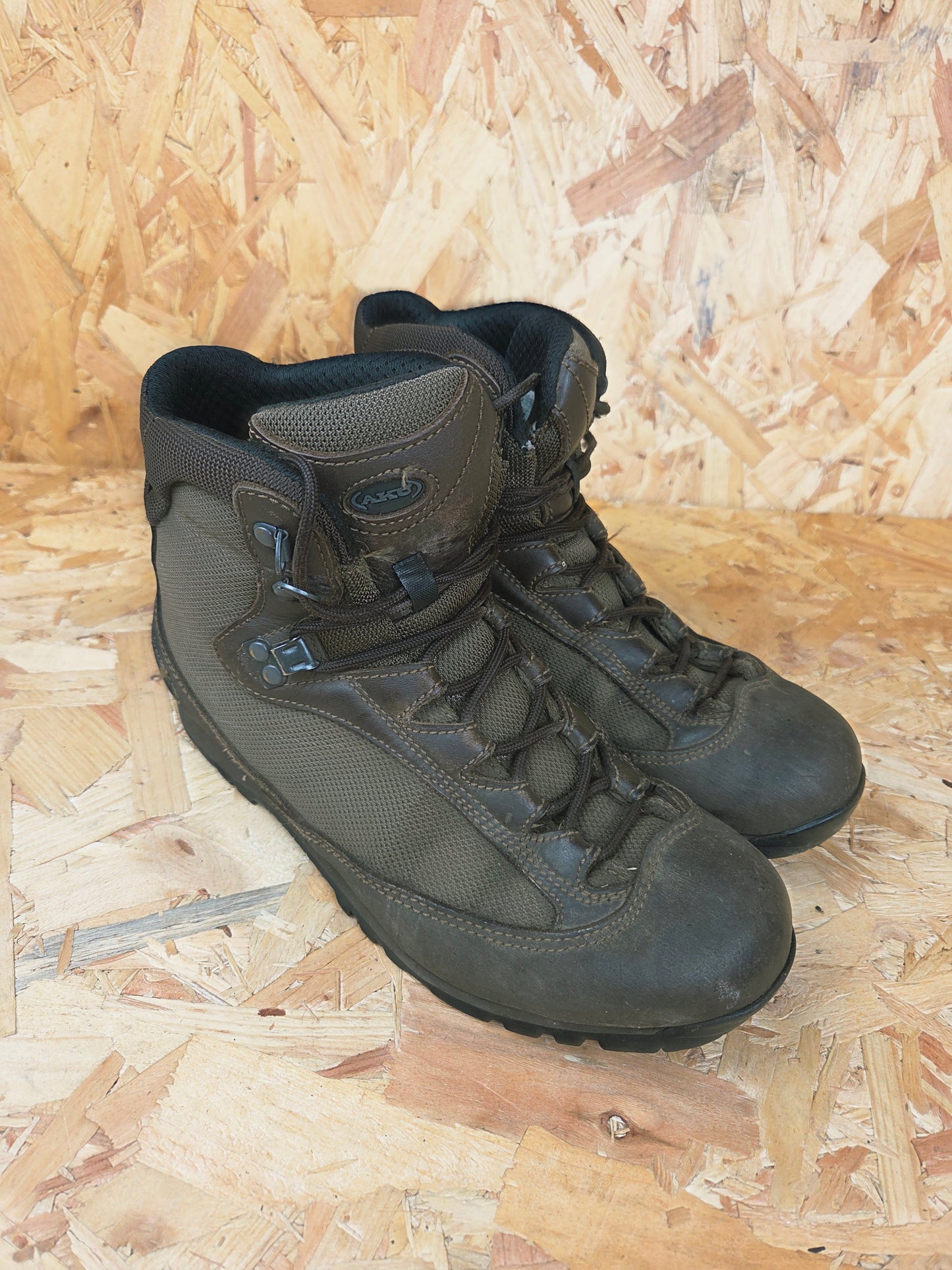 Genuine AKU German Military Leather Hiking Boots Brown Cadet Outdoor Walking Patrol Lightweight Footwear UK 6