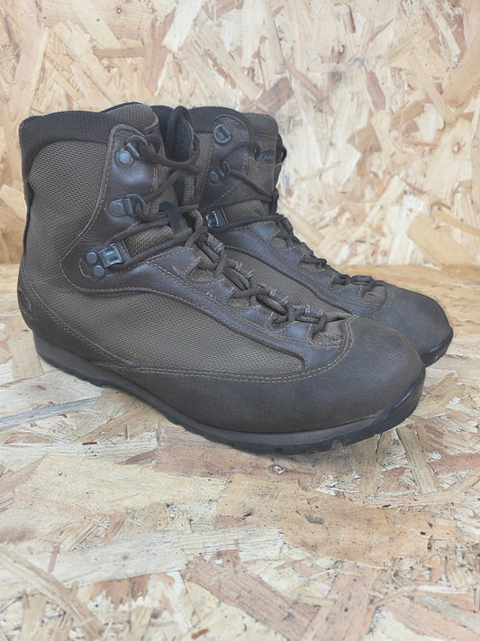 Genuine AKU Military Leather Hiking Boots Brown Cadet Outdoor Walking Patrol Lightweight Footwear UK 10