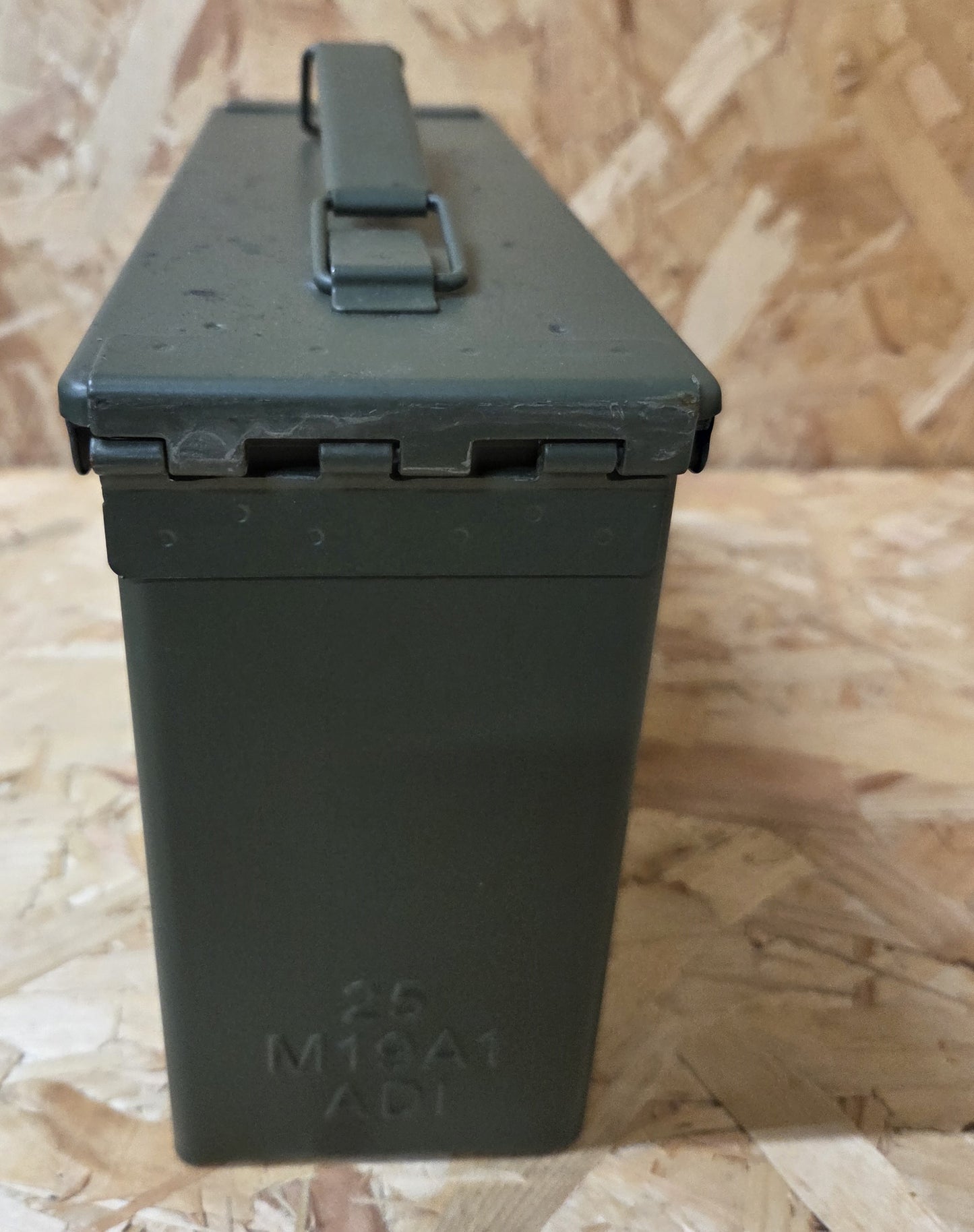 Small 30 Cal Ammo Tin Olive Green 26cm x 18cm x 9cm M19A1