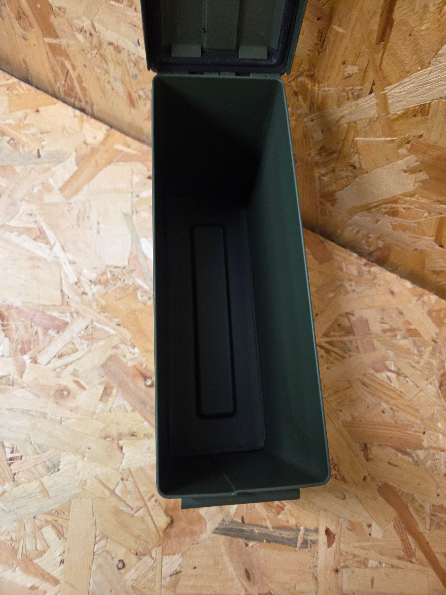 Small 30 Cal Ammo Tin Olive Green 26cm x 18cm x 9cm M19A1