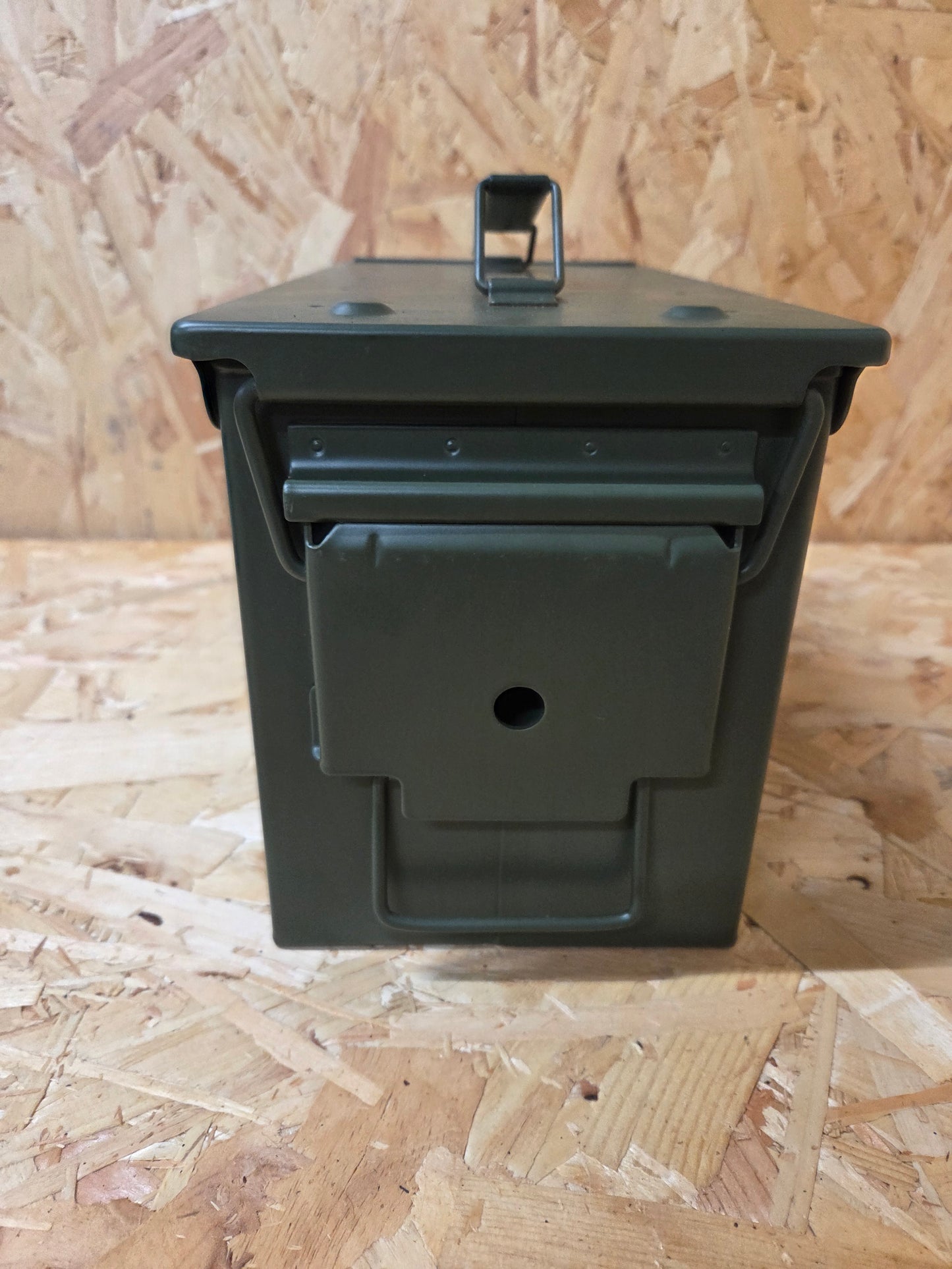 Medium 50 CAL Ammo Box Tin Olive Green 28cm x 18cm x 14cm M2A1