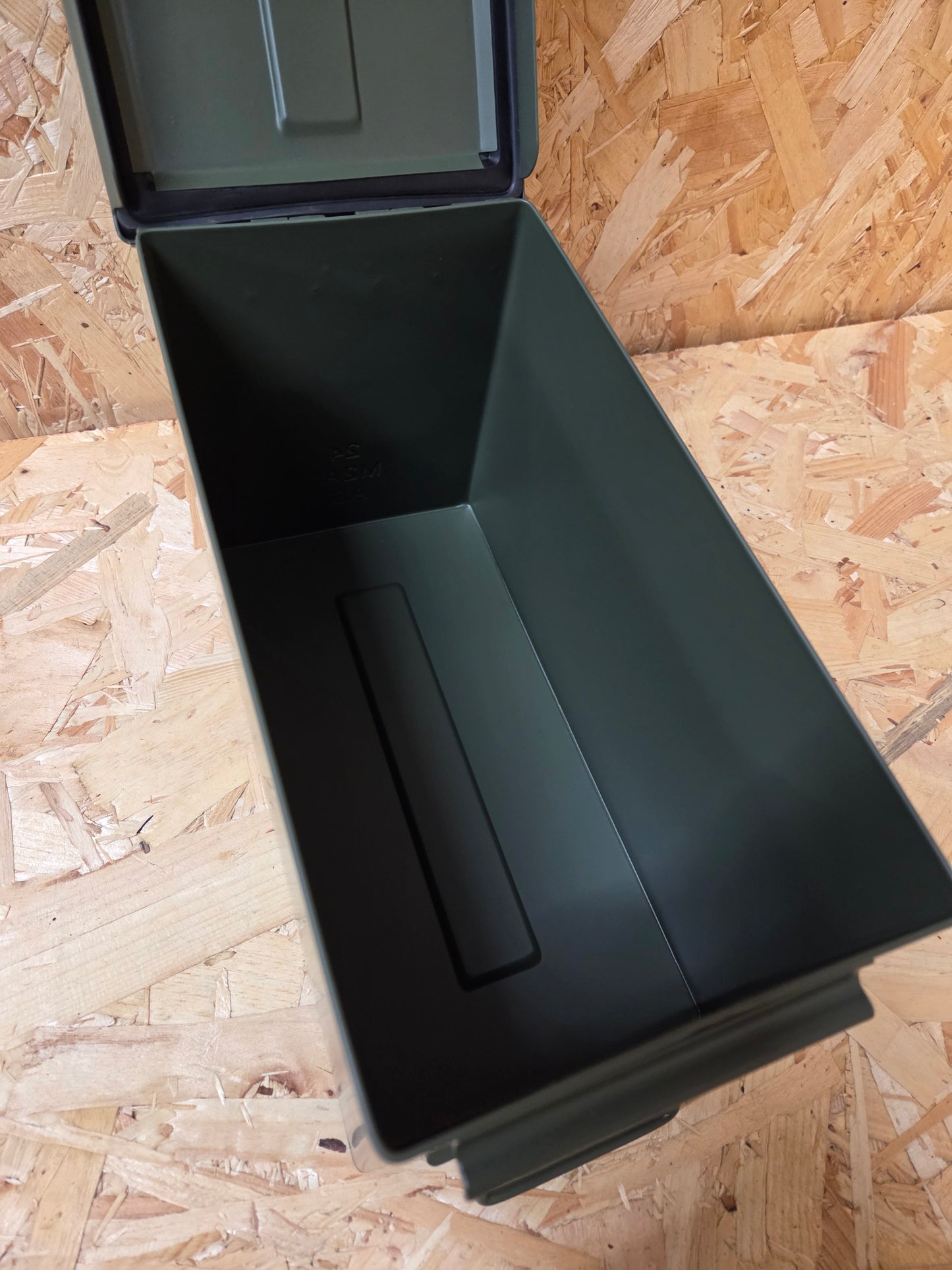 Medium 50 CAL Ammo Box Tin Olive Green 28cm x 18cm x 14cm M2A1