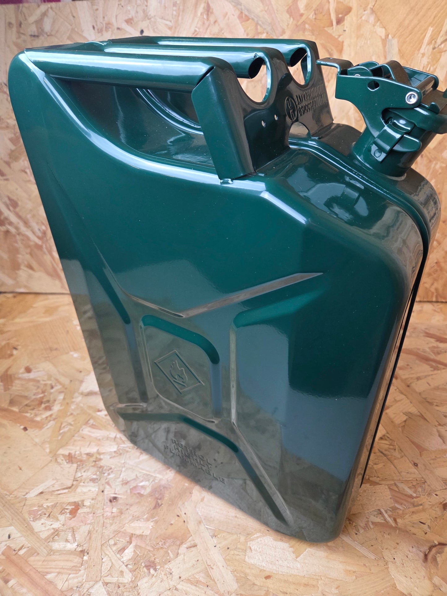20 Litre Jerry Can Military Green Wavian New
