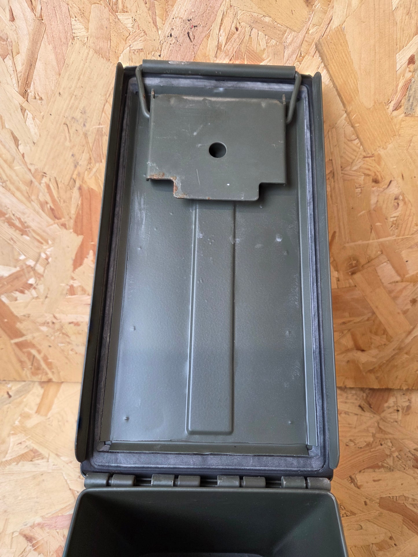Italian Military 5.56mm NATO Ammo Tin 800 Round 28cm x 26cm x 14cm PA19