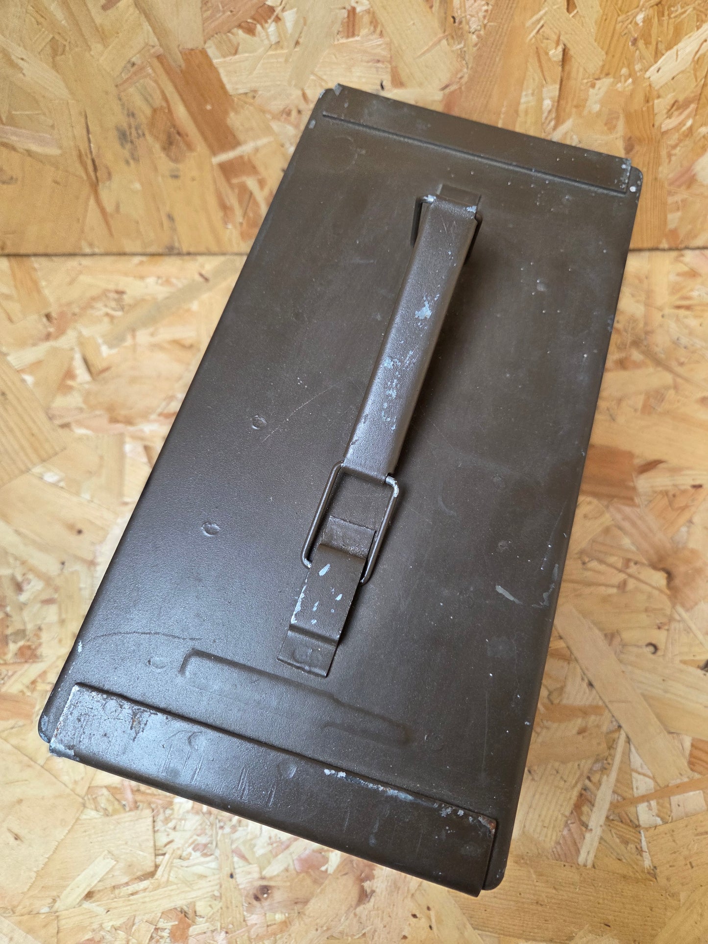 Small 30 Cal 5.56mm Ammo Box Tin Brown 28cm x 19cm x 14cm