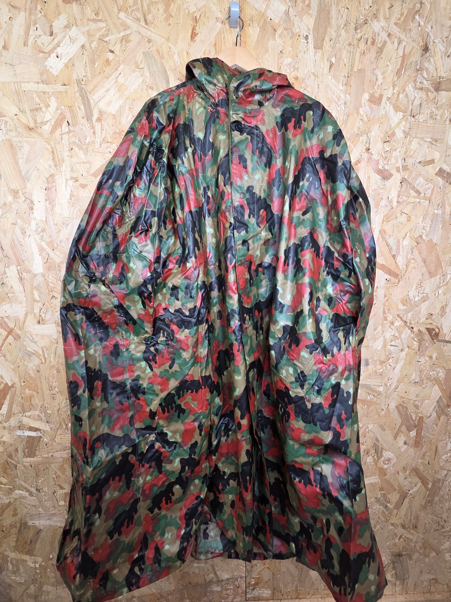 Swiss Alpenflage Army Poncho Camouflage Plastic TAZ 57 New