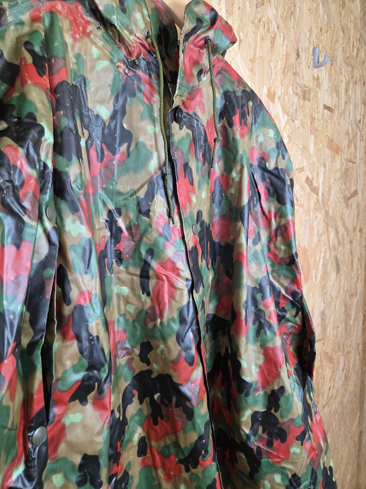 Swiss Alpenflage Army Poncho Camouflage Plastic TAZ 57 New