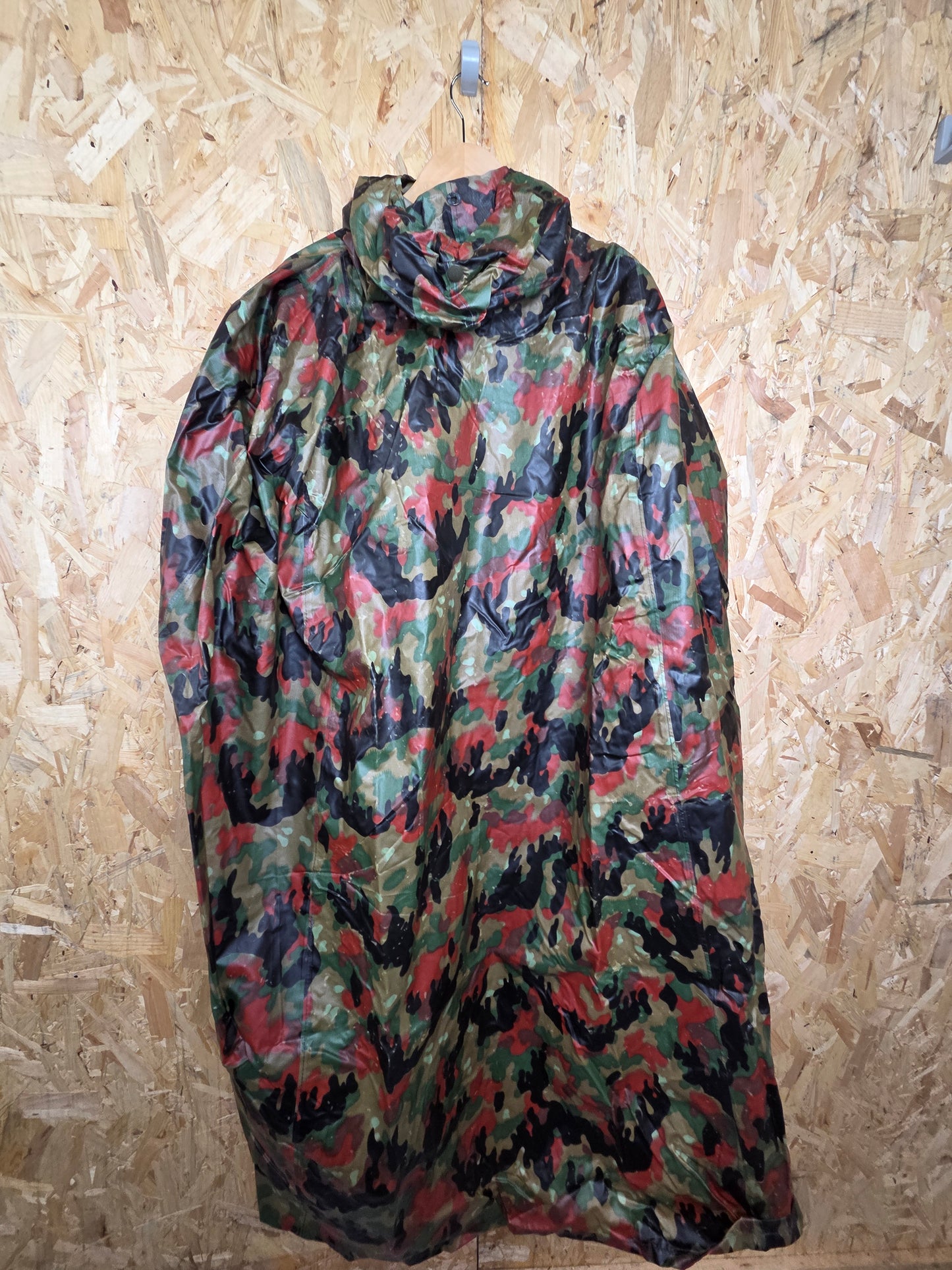 Swiss Alpenflage Army Poncho Camouflage Plastic TAZ 57 New