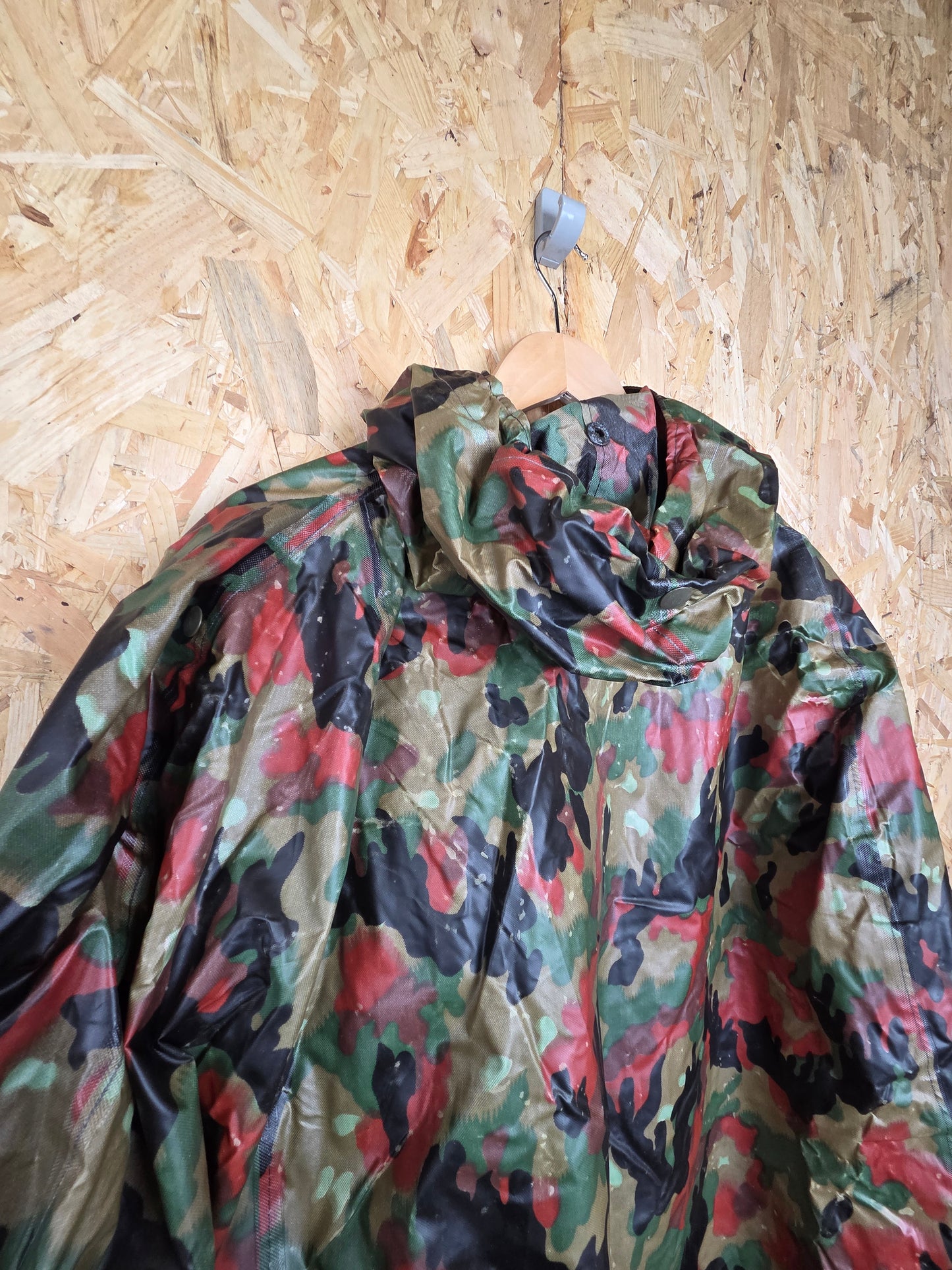 Swiss Alpenflage Army Poncho Camouflage Plastic TAZ 57 New