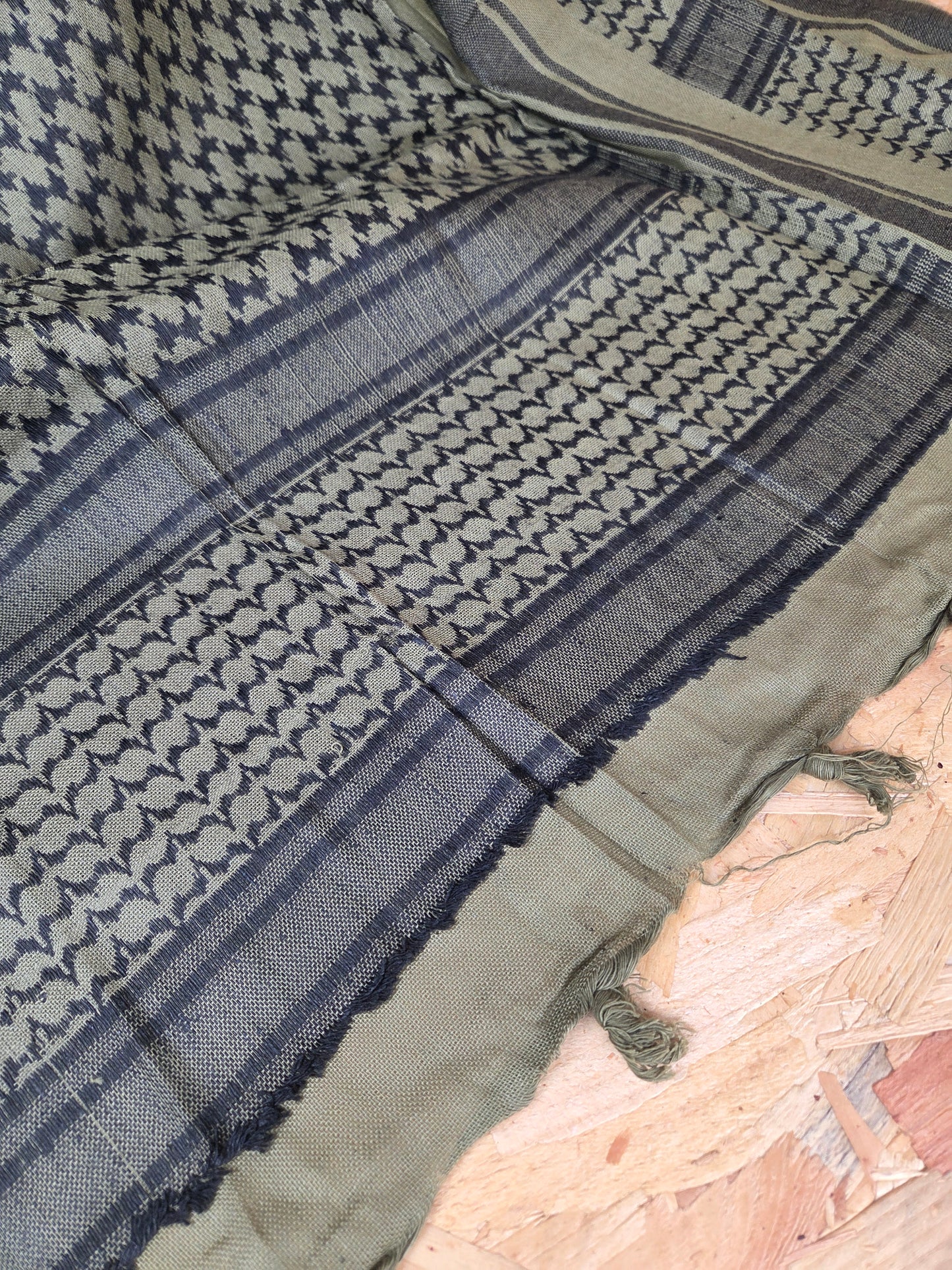 Shemagh Scarf Olive Green 100% Cotton Desert Arab Style Wrap