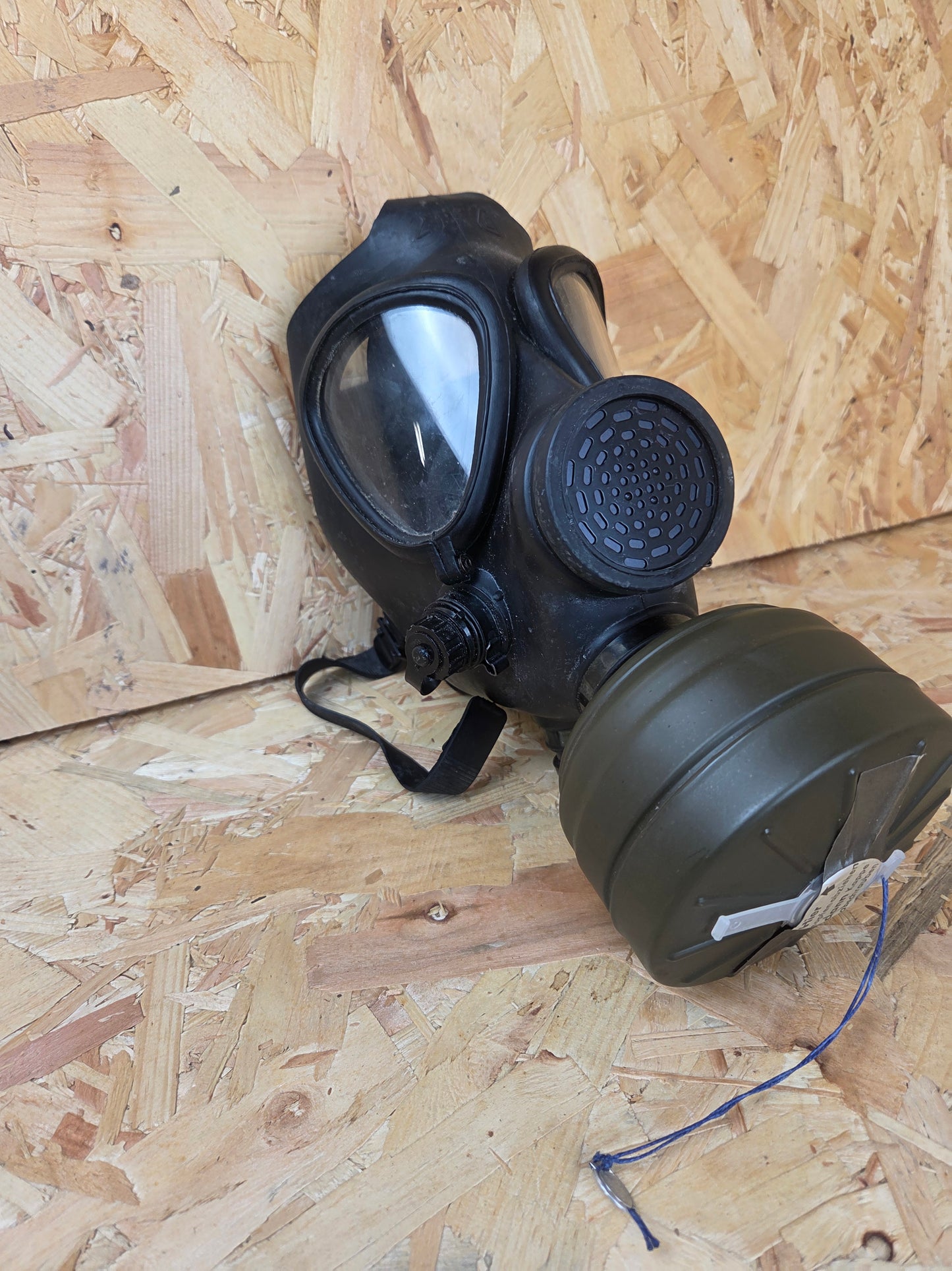 Israeli Defence M15 Respirator Full face Gas Mask with Filter Size 2