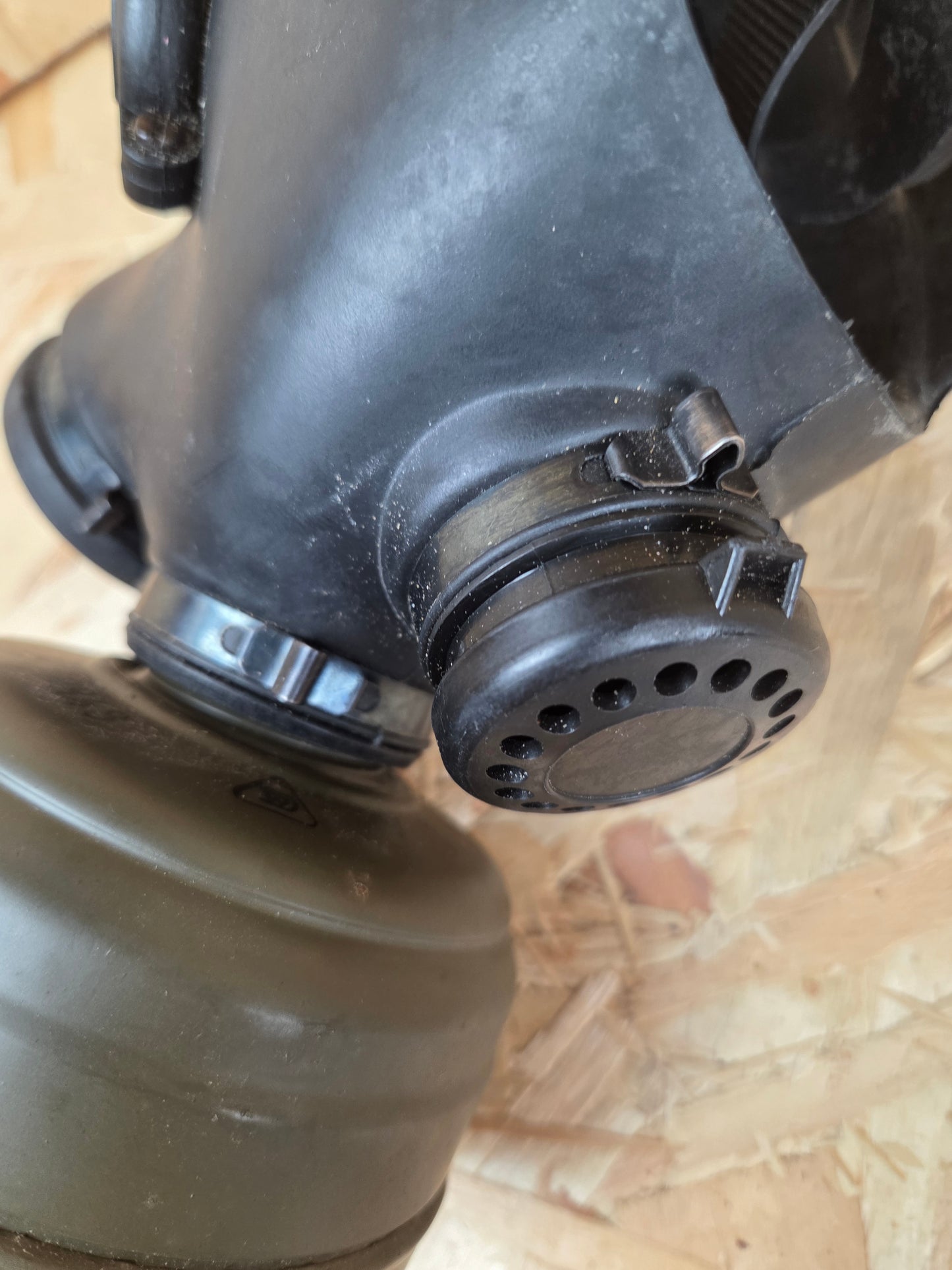 Israeli Defence M15 Respirator Full face Gas Mask with Filter Size 2