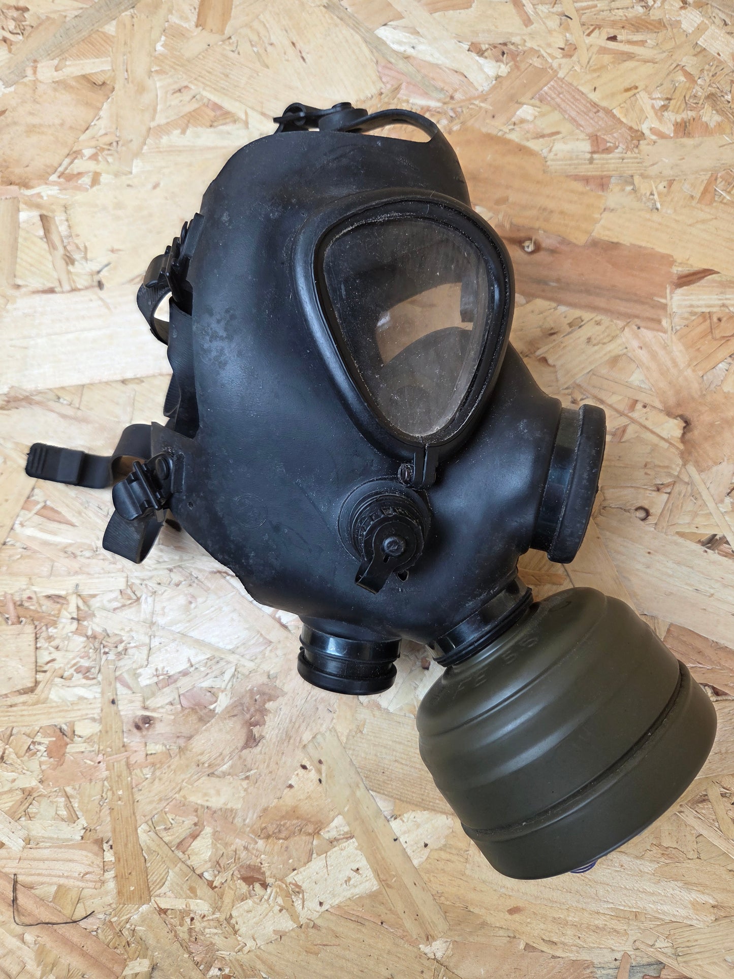 Israeli Defence M15 Respirator Full face Gas Mask with Filter Size 2