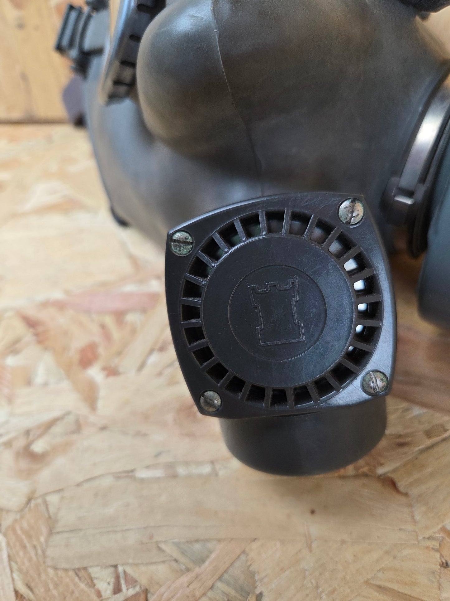 Finnish M61 Type 3 Gas Mask Respirator Full face Gas Mask with Filter Used