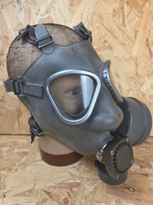 Finnish M61 Type 3 Gas Mask Respirator Full face Gas Mask with Filter Used