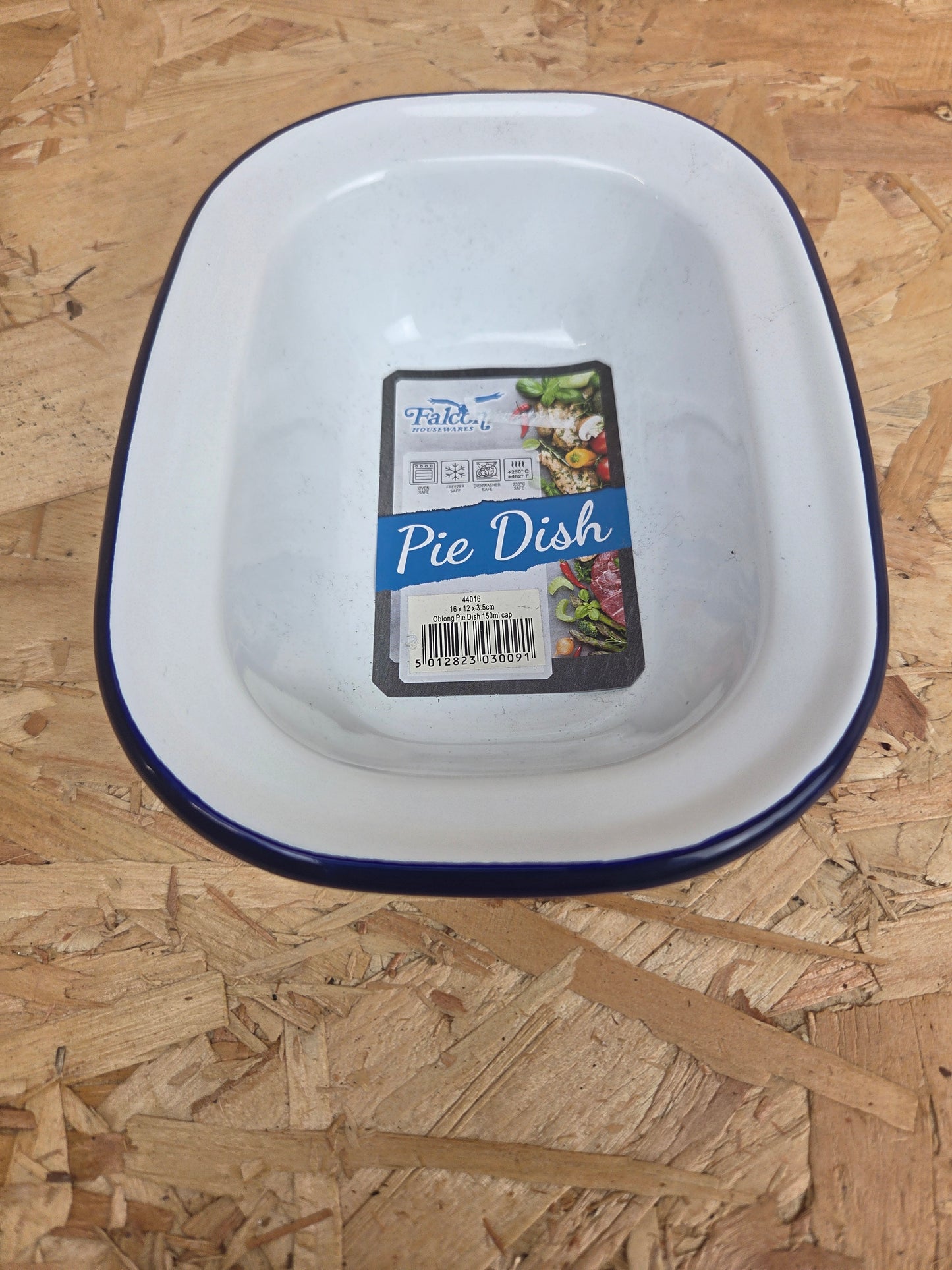 Enamel Pie Dish White and Blue Camping Picnic Caravan Enamel Bowl Falcon 16cm x 12cm x 3.5cm
