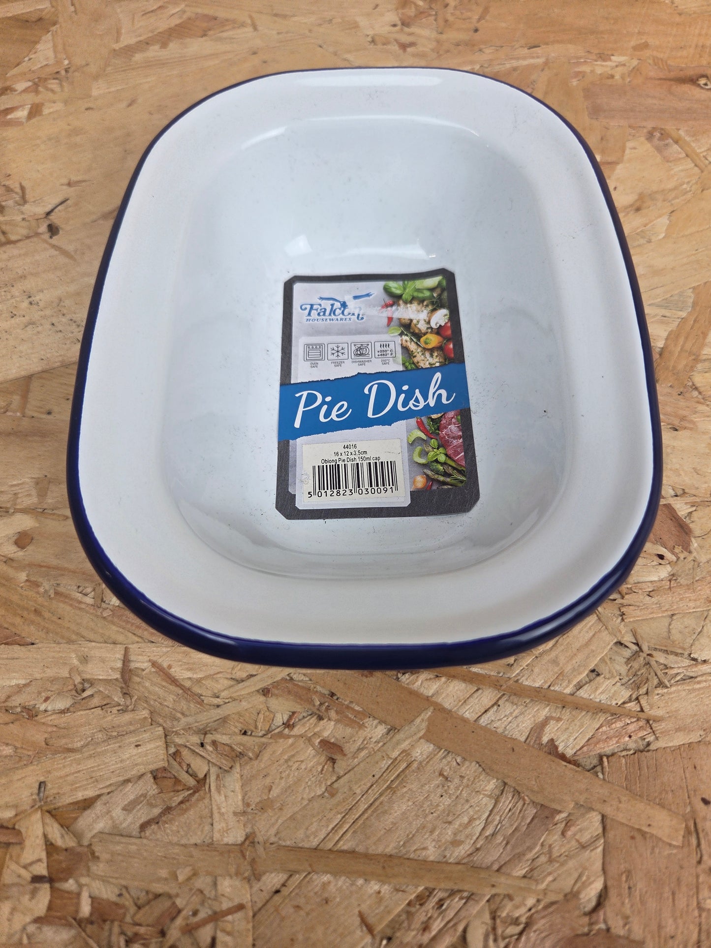 Enamel Pie Dish White and Blue Camping Picnic Caravan Enamel Bowl Falcon 16cm x 12cm x 3.5cm