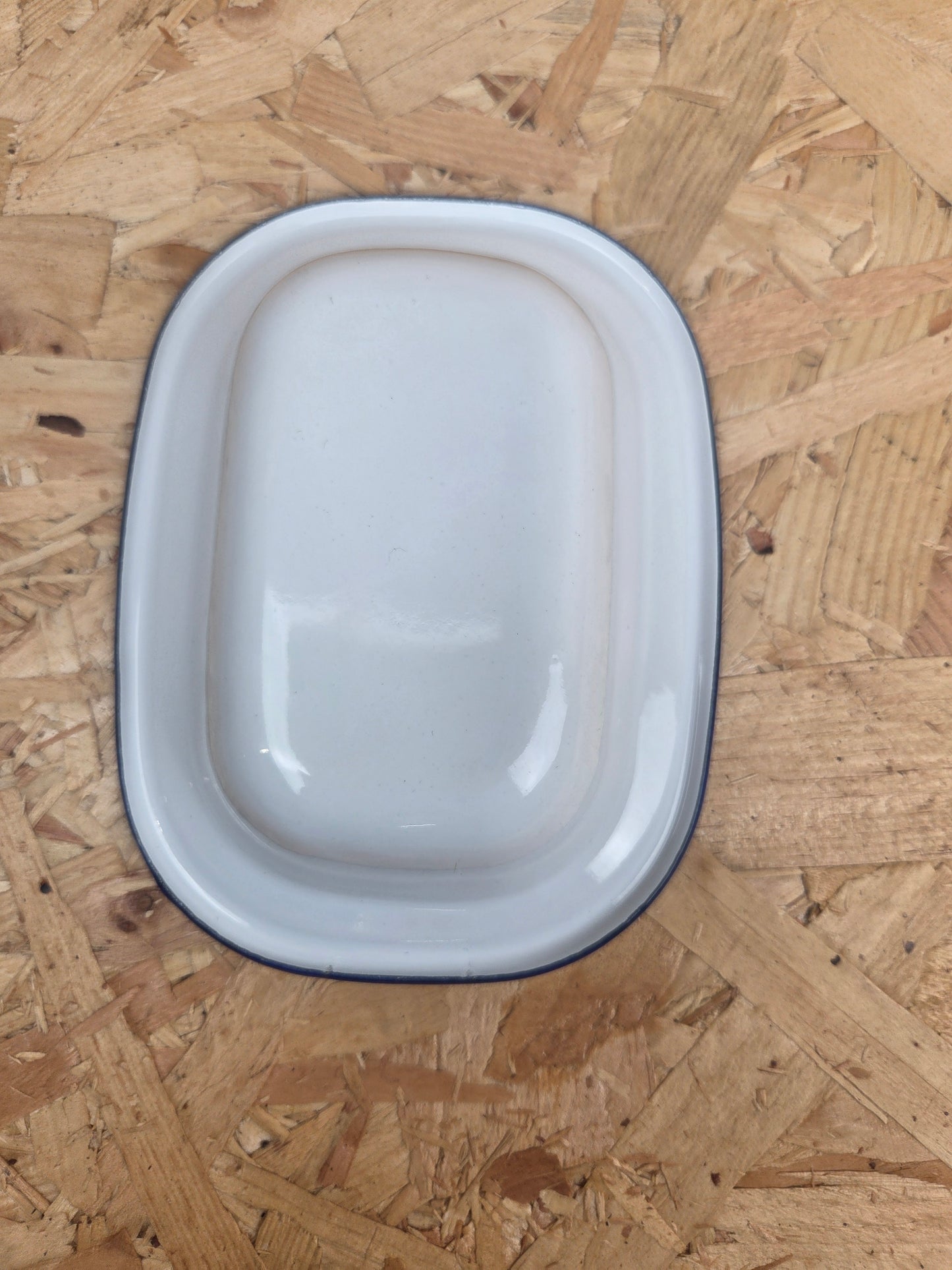 Enamel Pie Dish White and Blue Camping Picnic Caravan Enamel Bowl Falcon 16cm x 12cm x 3.5cm