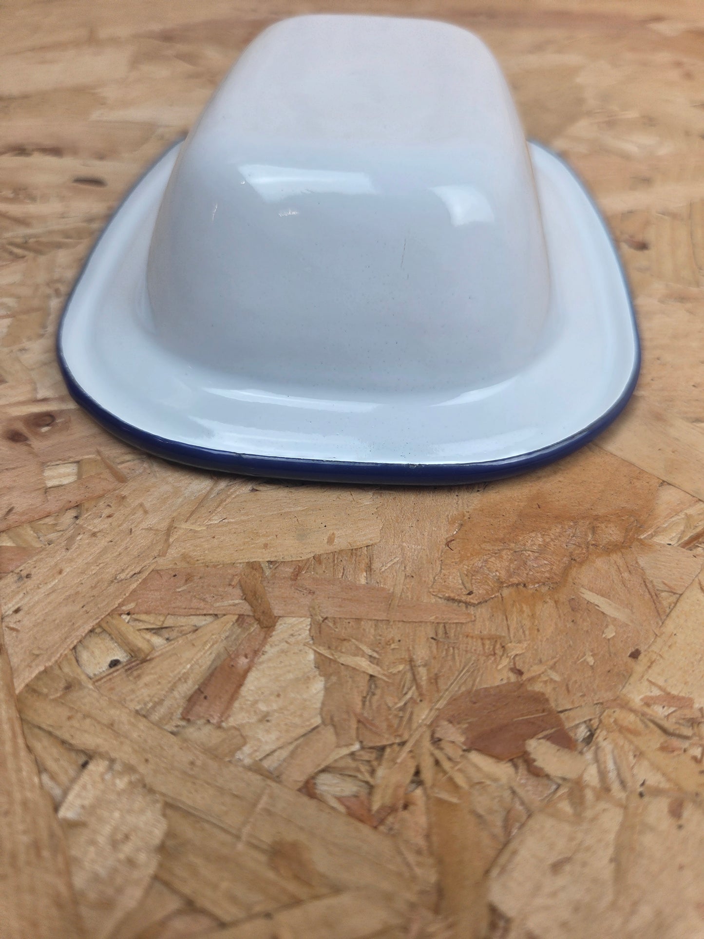 Enamel Pie Dish White and Blue Camping Picnic Caravan Enamel Bowl Falcon 16cm x 12cm x 3.5cm