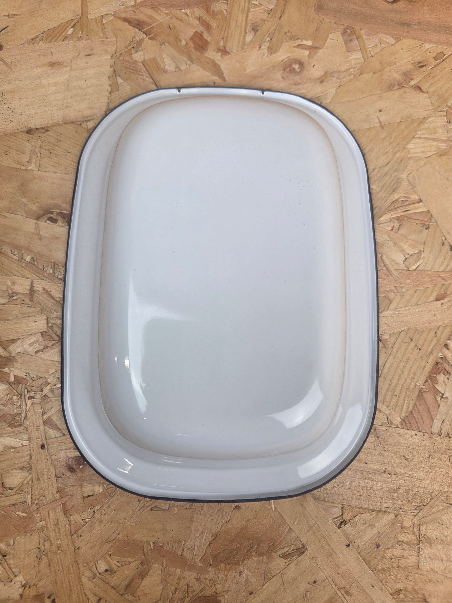 Enamel Pie Dish White and Blue Camping Picnic Caravan Enamel Bowl Falcon 22cm x 16.5cm x 5cm