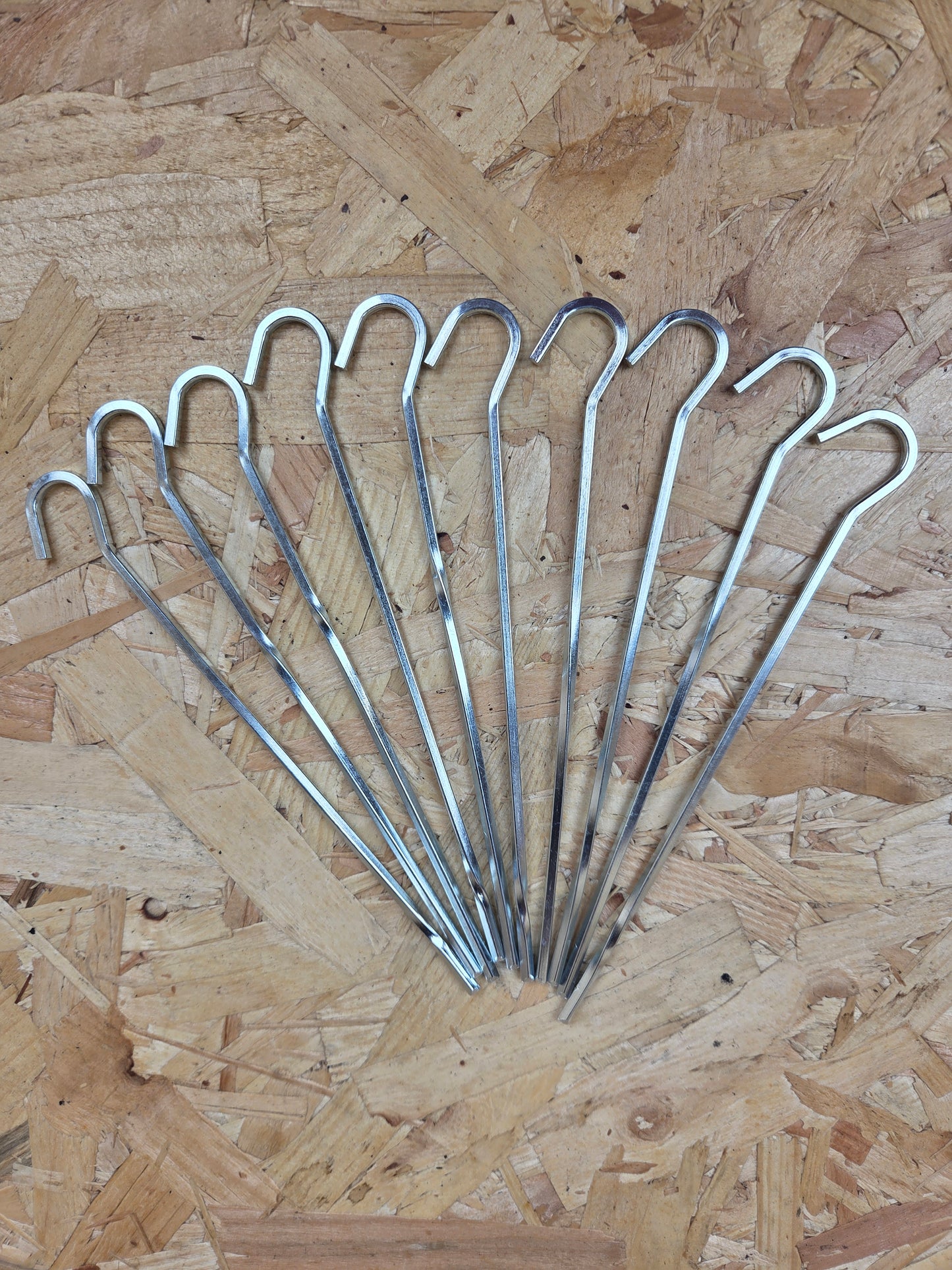 Tent Pegs Pack of 10 Bash Bivi Tarp Camping Equipment Ground Steel Stakes 175mm x 3mm