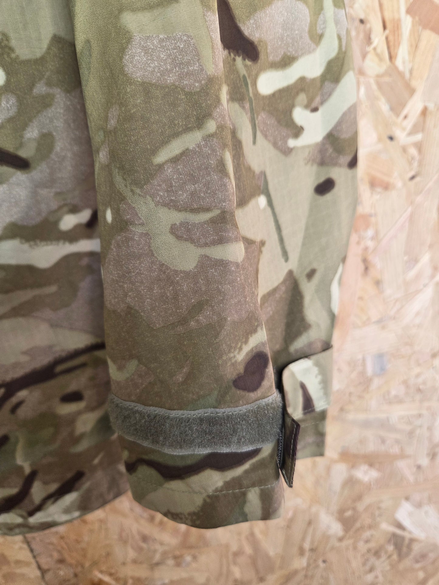 Genuine British Army MVP Lightweight Waterproof Jacket MTP Military Camouflage Combat Cadet Paintball Tactical Airsoft Top Medium