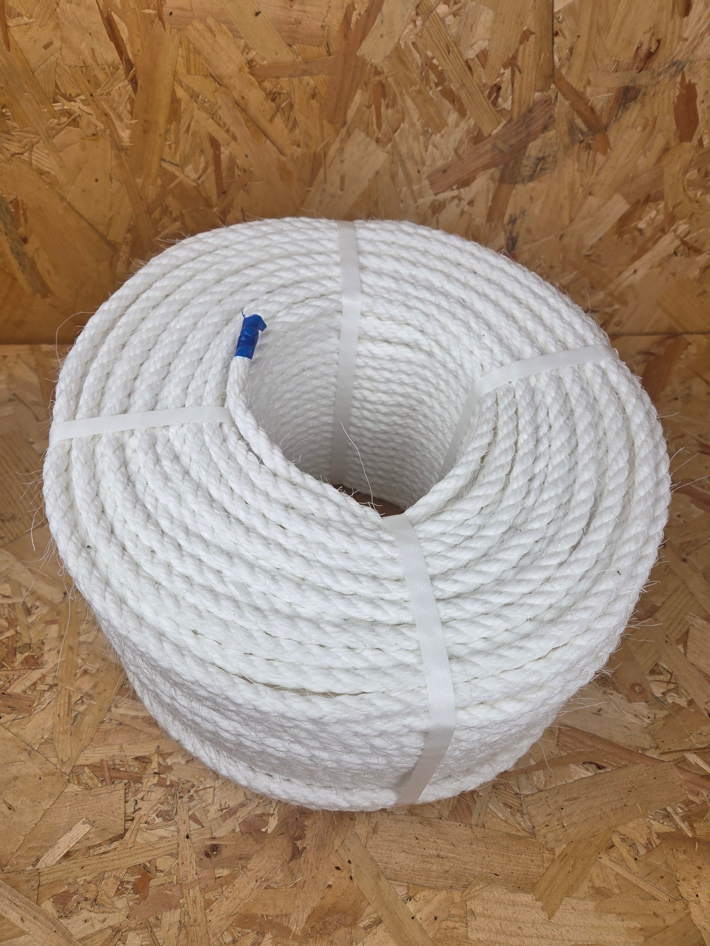 Staple Spun Polypropylene Rope White Utility Heavy Duty Cord Garden DIY Marine Weather Resistant Camping 10mm x 220m