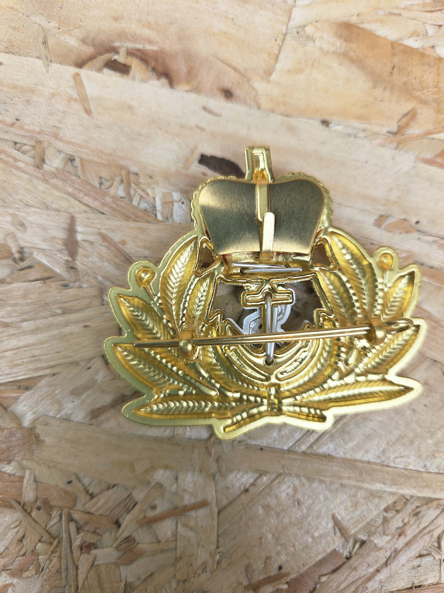 Genuine Royal Navy Chief Petty Officer Cap Badge Hat Pin Insignia 8455-99-974-2374