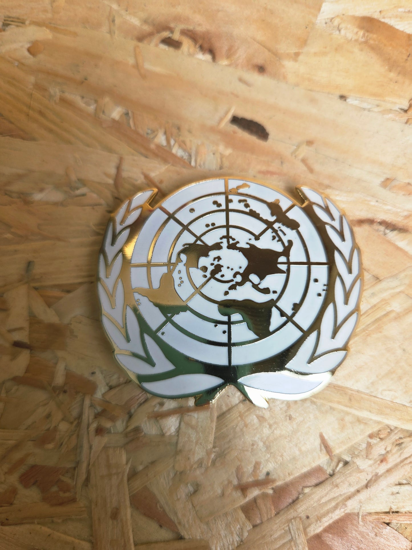 Enamelled United Nations Cap Badge Hat Pin Peacekeeping Globe UN Dress Uniform Insignia White & Gold