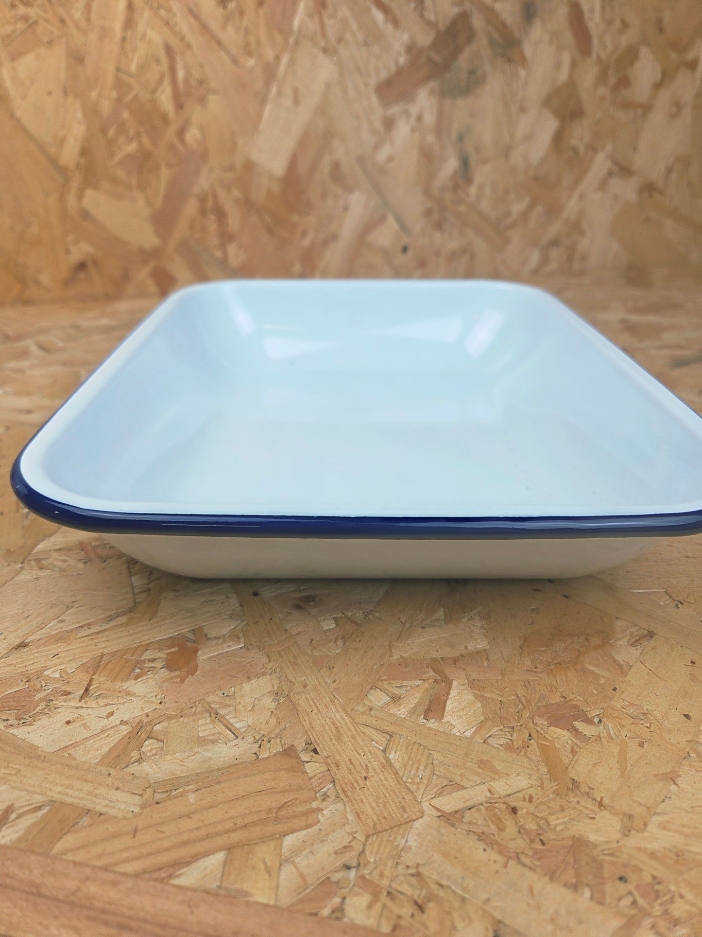 Enamel Bakepan White and Blue Camping Roasting Tin Tray Picnic Caravan Enamel Bowl Falcon 31cm x 25cm x 5cm