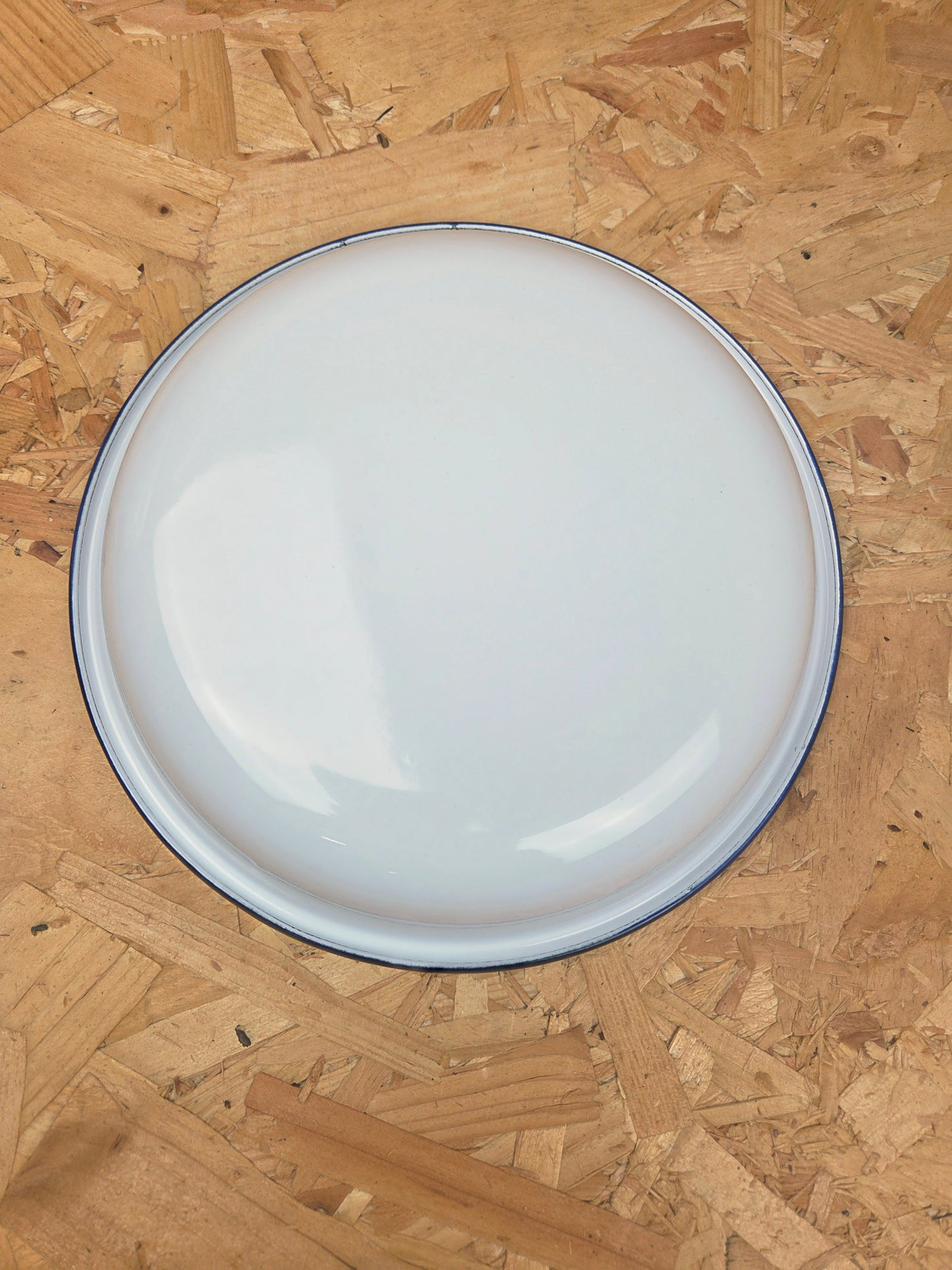 Enamel Rice Pasta Dinner Plate White and Blue Camping Picnic Caravan Enamel Meal Dish Falcon 22cm x 3.5cm