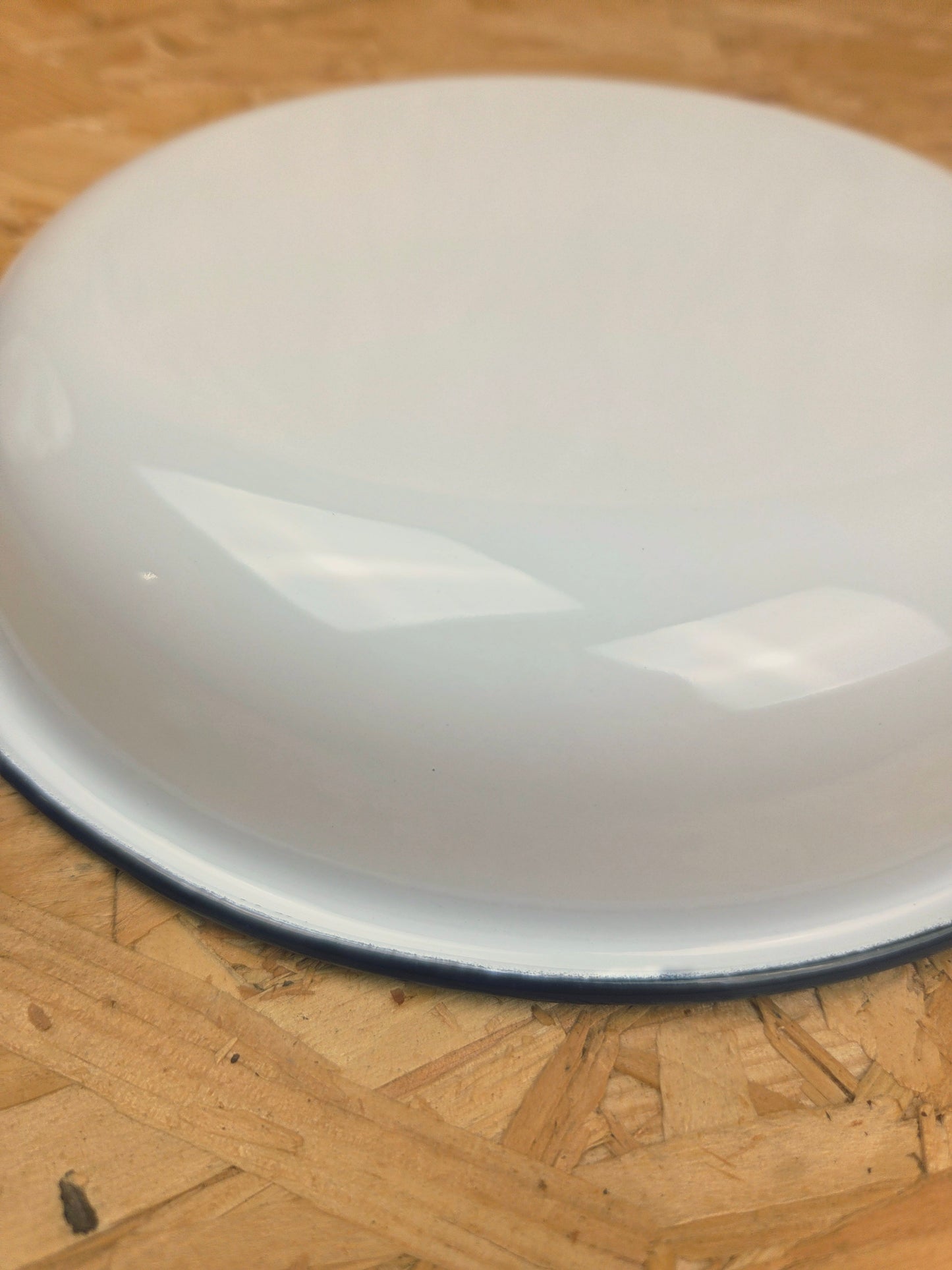 Enamel Rice Pasta Dinner Plate White and Blue Camping Picnic Caravan Enamel Meal Dish Falcon 22cm x 3.5cm