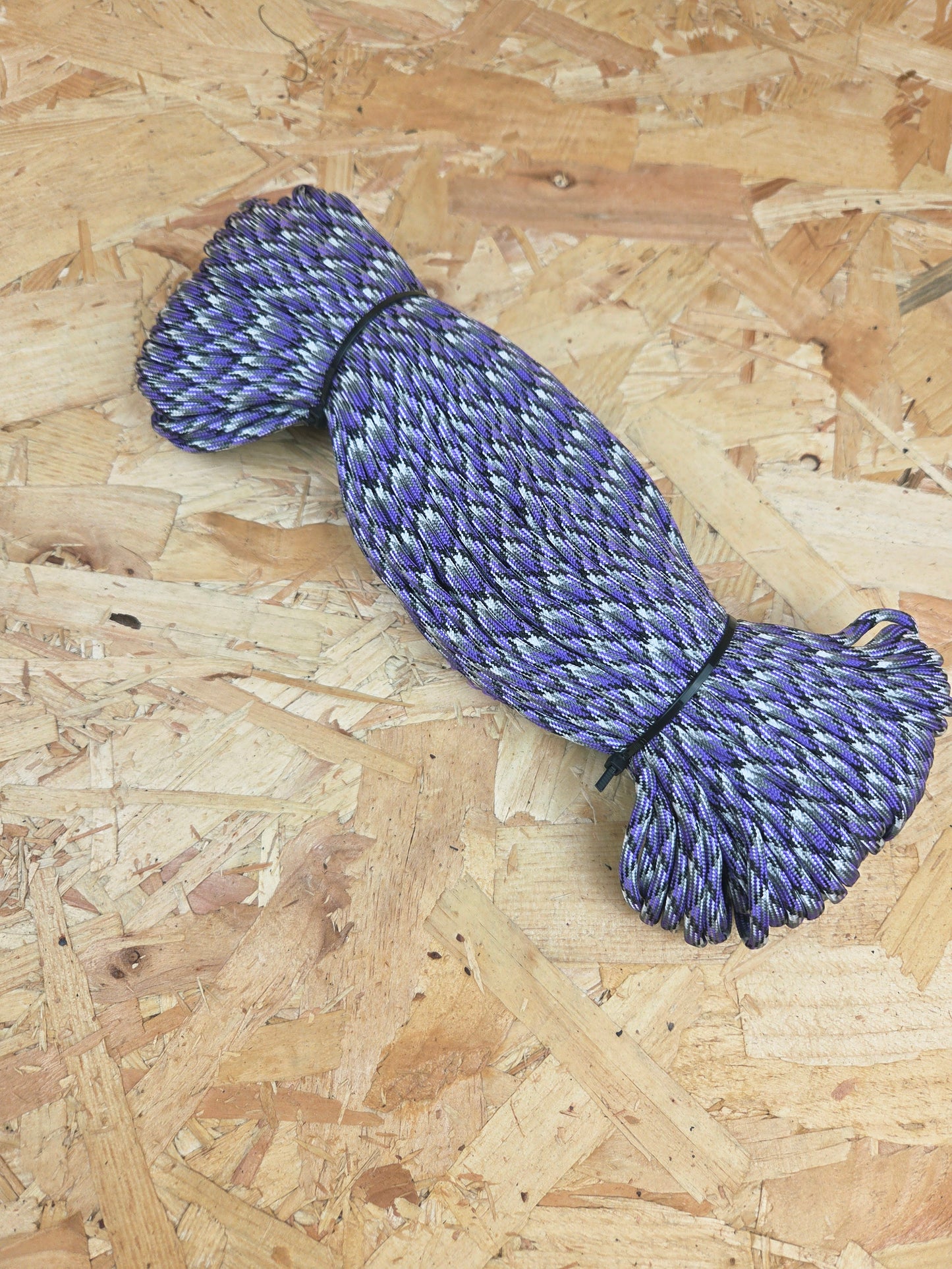 Paracord Cord Retention Loop Basha & Bivi Tent Shelter Rope Bushcraft Line Purple Black & White