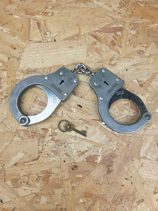 Vintage Genuine CHUBB Chain Handcuffs Cuffs Collectable Made In England Original CHUBB Key Included