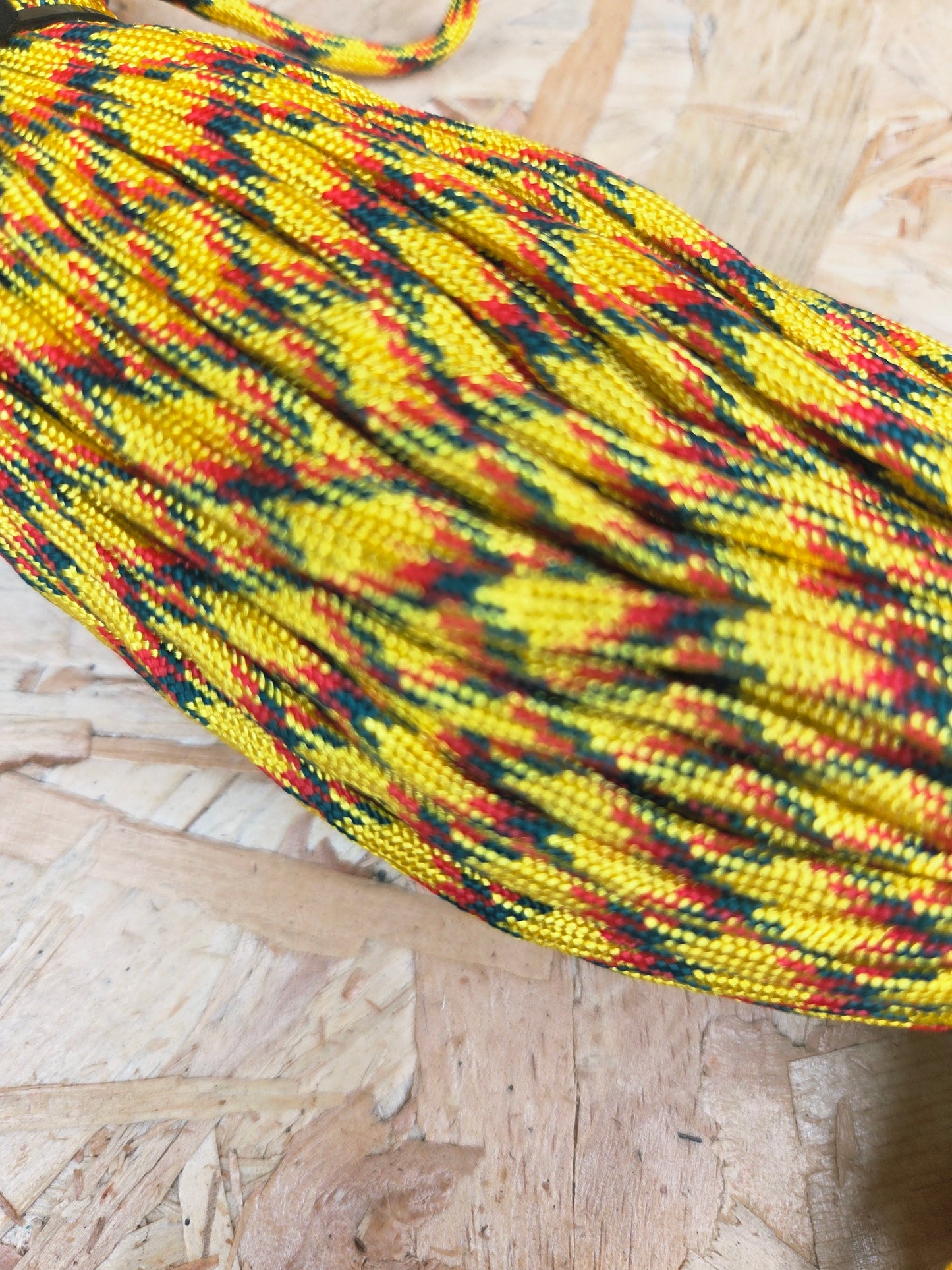 Paracord Cord Retention Loop Basha & Bivi Tent Shelter Rope Bushcraft Line Yellow Black & Red