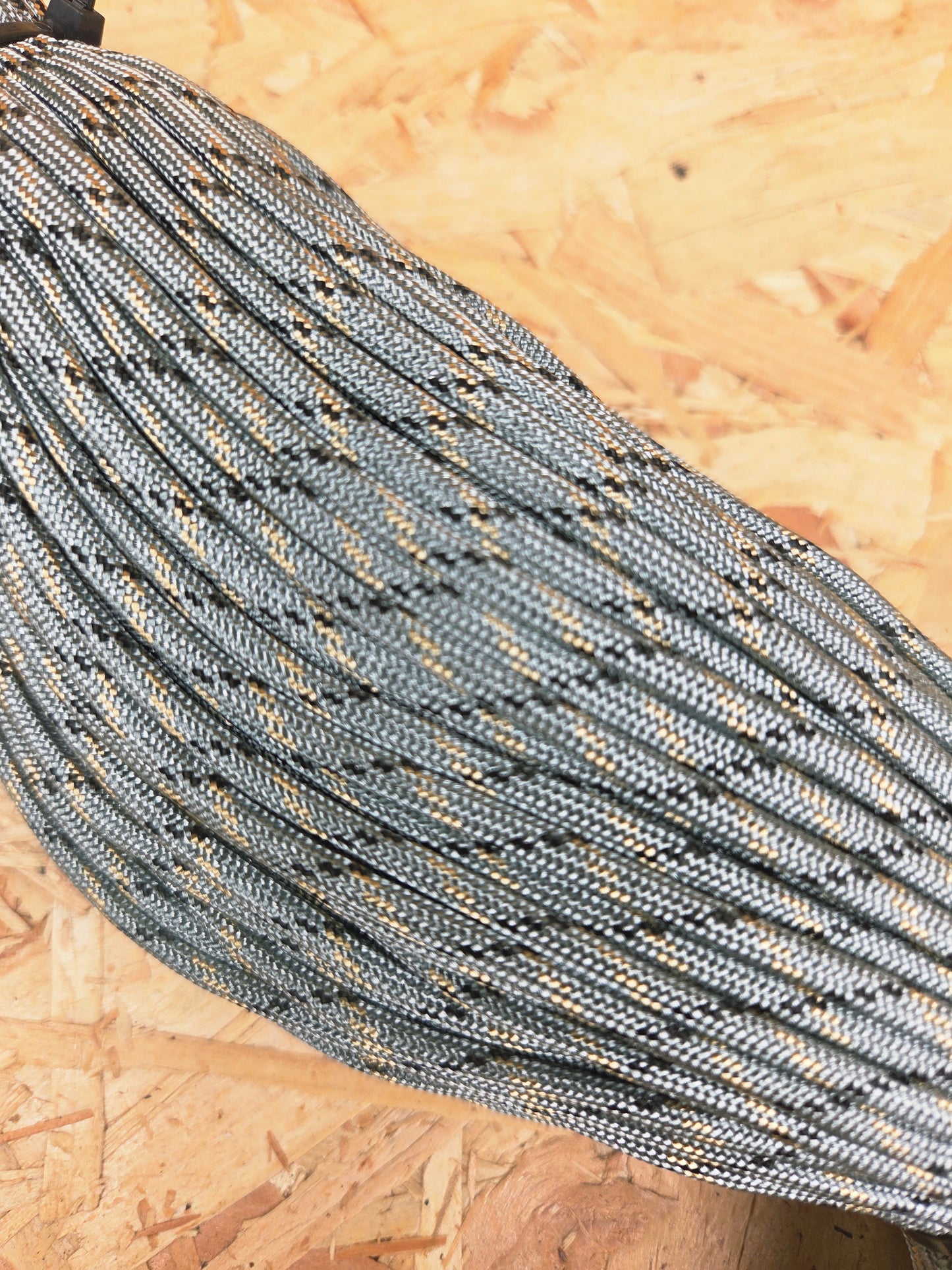 Paracord Cord Retention Loop Basha & Bivi Tent Shelter Rope Bushcraft Line Grey Black & Gold