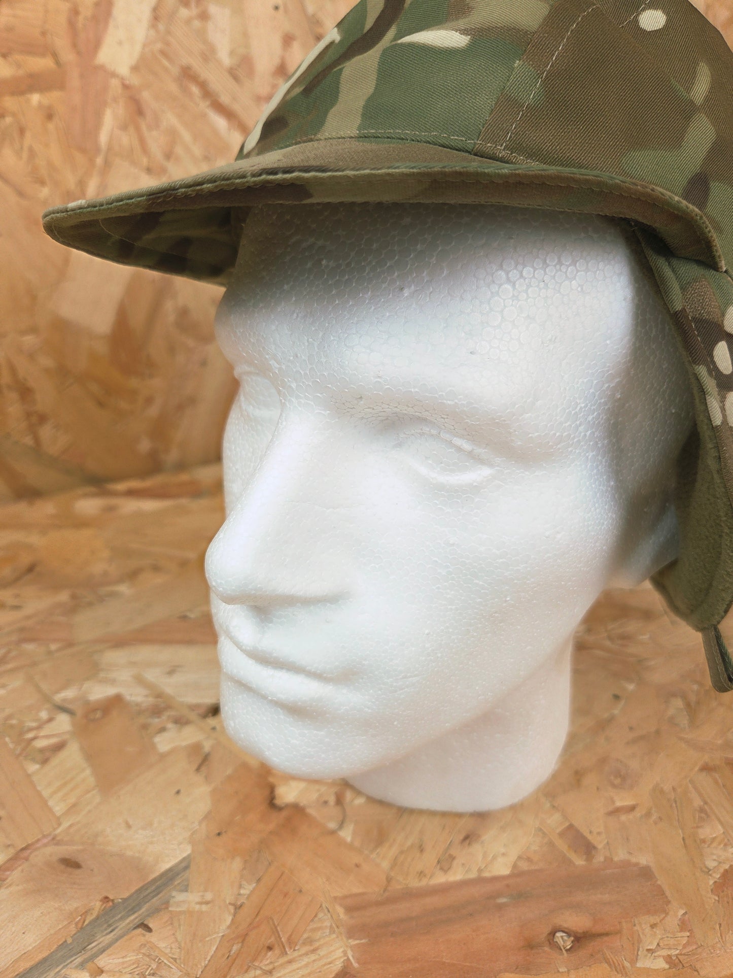 Genuine British Army MTP MVP Cold Weather Camouflage Cap Insulated Thermal Patrol Winter Camo Hat Light Green Ear Flap Fleece Hat