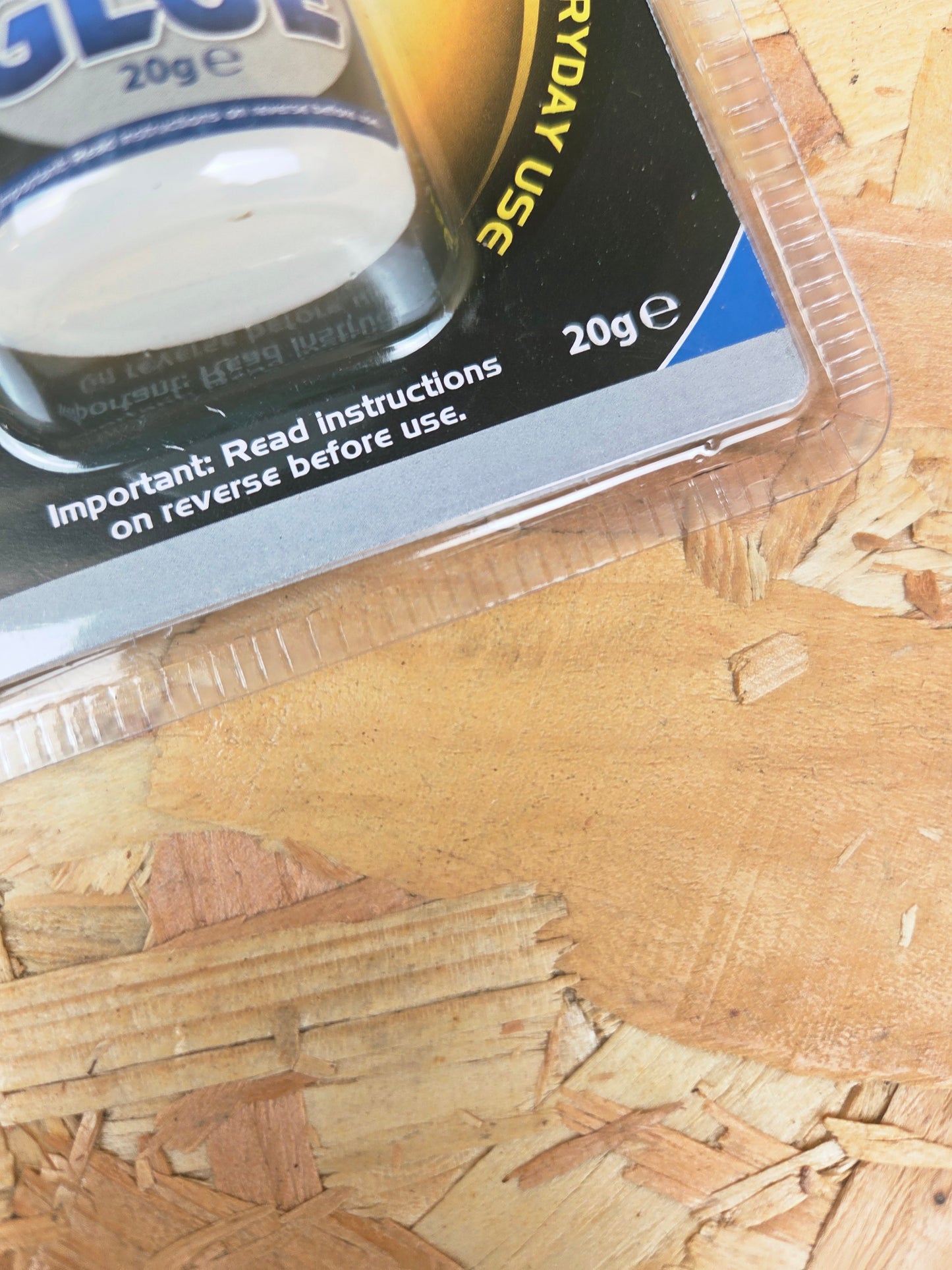 Hard as Nails Super Glue Fast Bond Wood Ceramics Rubber Extra Strong Adhesive 20g