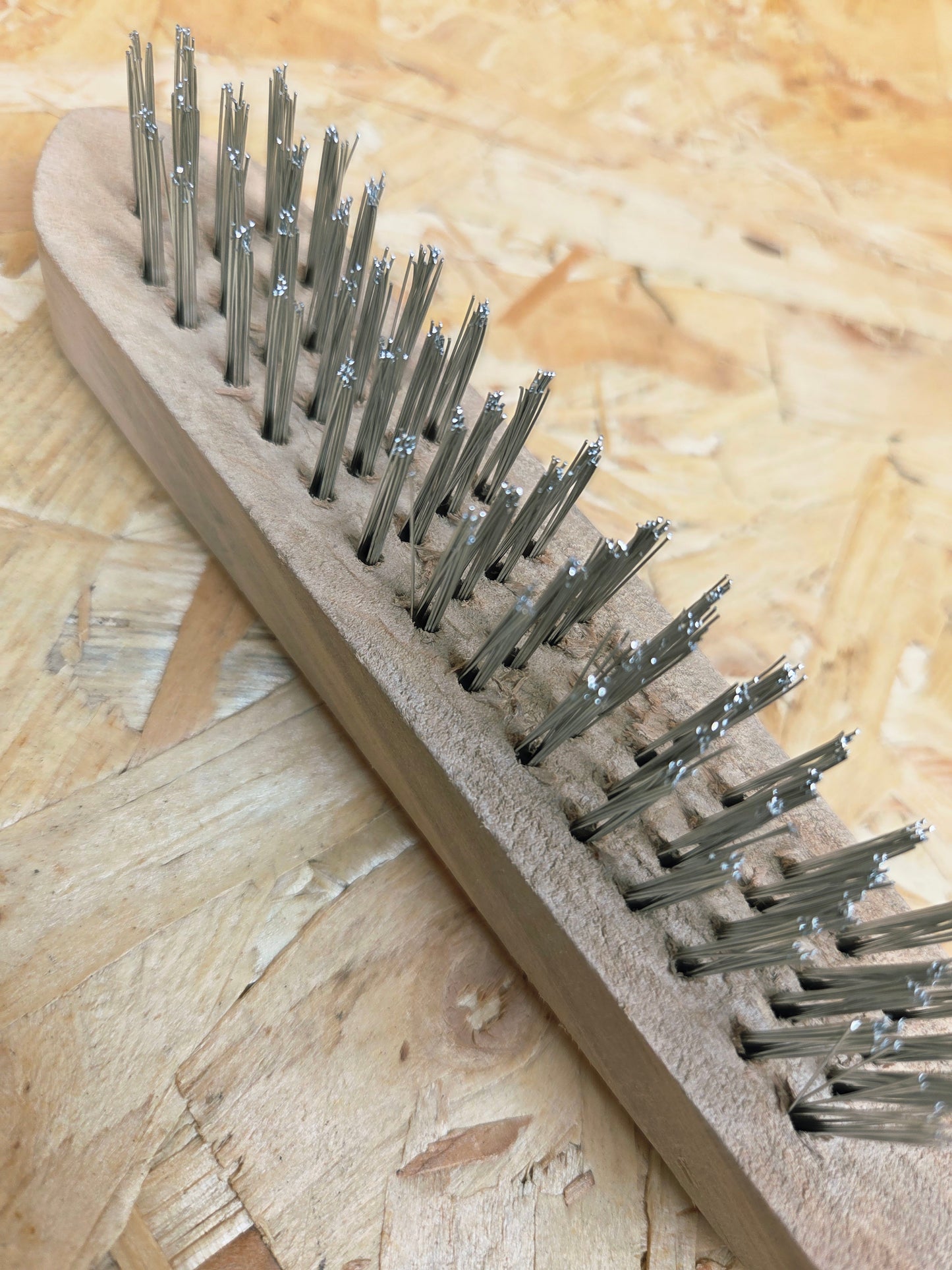 Wire Brush Wooden Handle Steel Wire Cleaning Brush Metal BBQ Tools Workshop Garage Remove Rust Paint Corrosion Heavy Duty 29cm