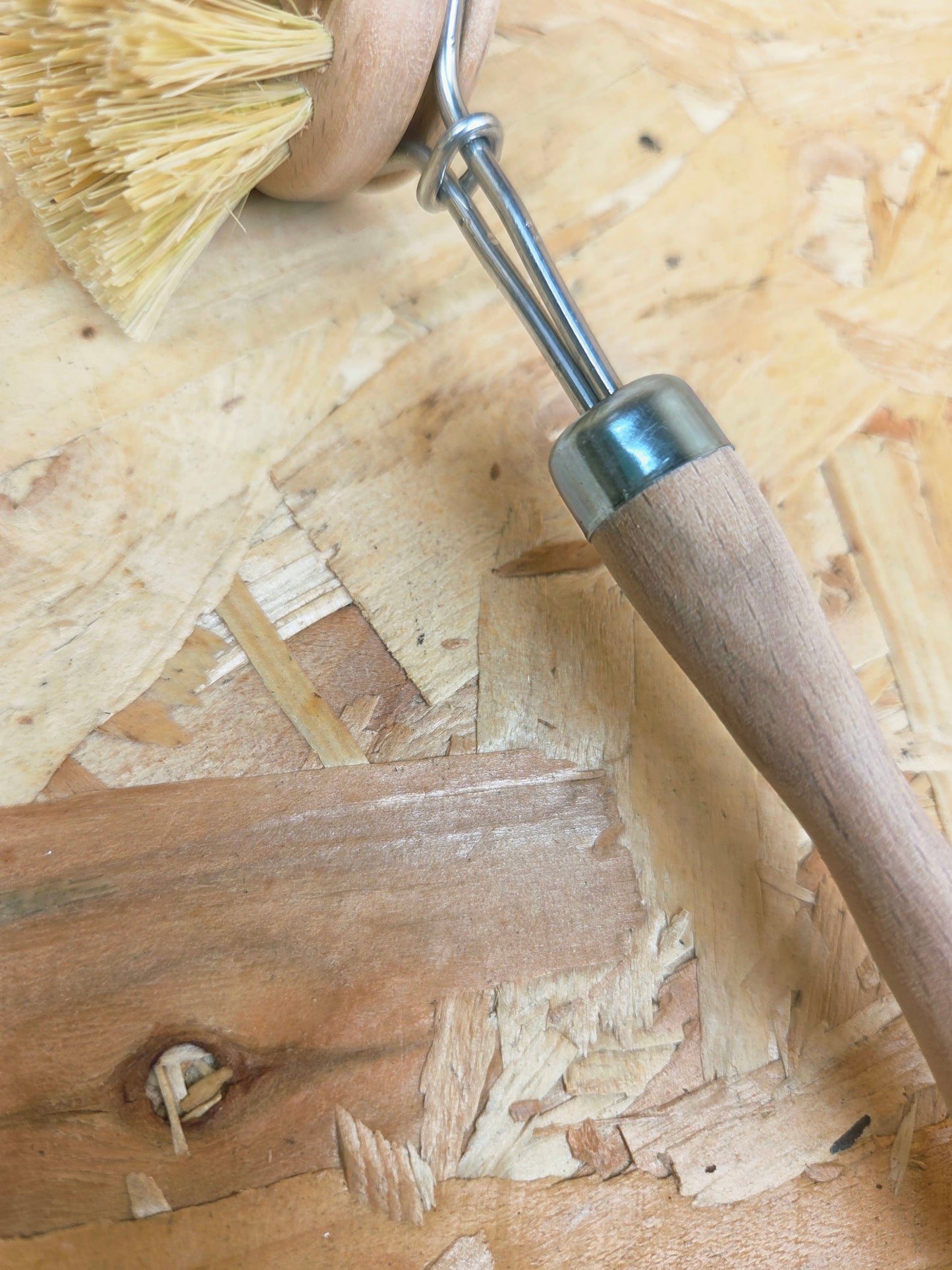 Wooden Dish Brush Dishes Long Handled Scrubbing Kitchen Cleaning Scrubber Natural Wood Bristle Washing Up Cleaning Tool