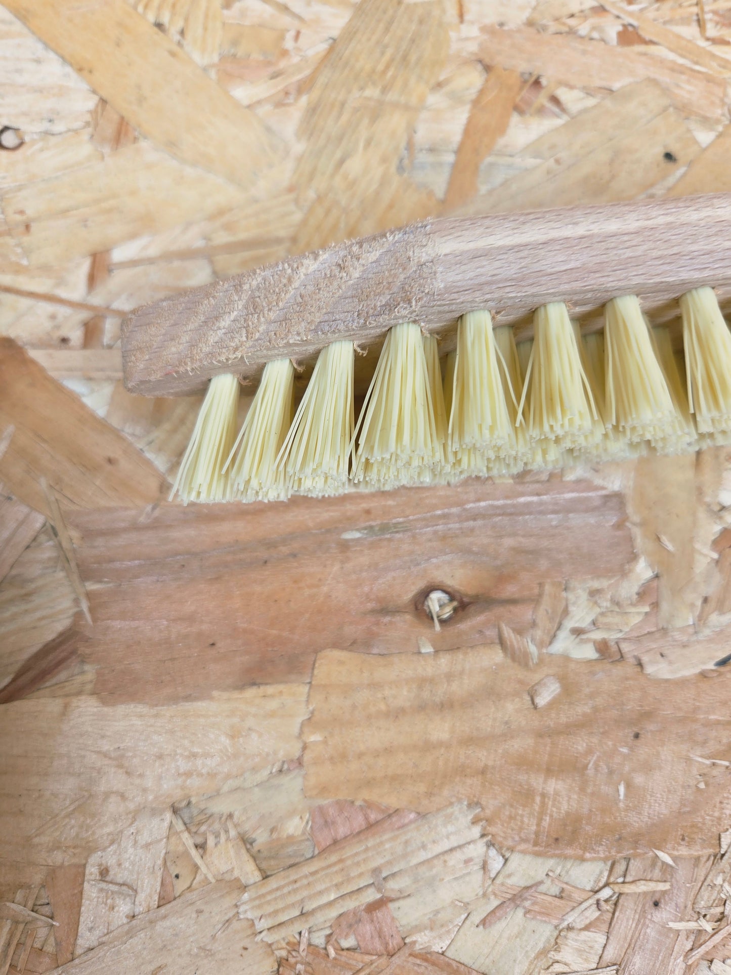 Wooden Iron Scrub Brush Natural Coconut Fibre Wooden Hand Scrubber Kitchen Utility Cleaning Heavy Duty Stiff Bristles Pots Pans 21cm