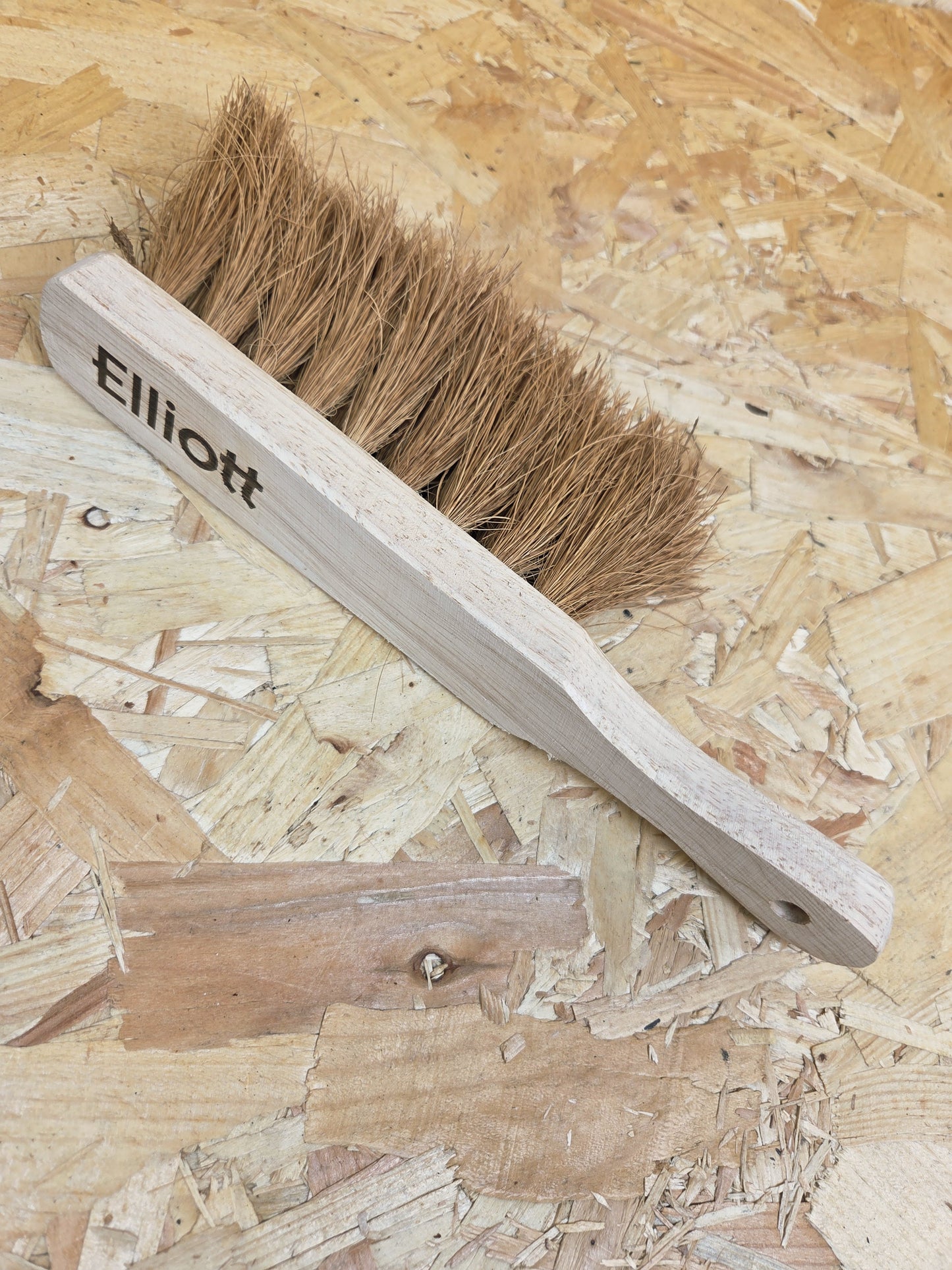 Outdoor Hand Brush Natural Coconut Fibre Wooden Handle Outside Workshop Garage Garden 28cm
