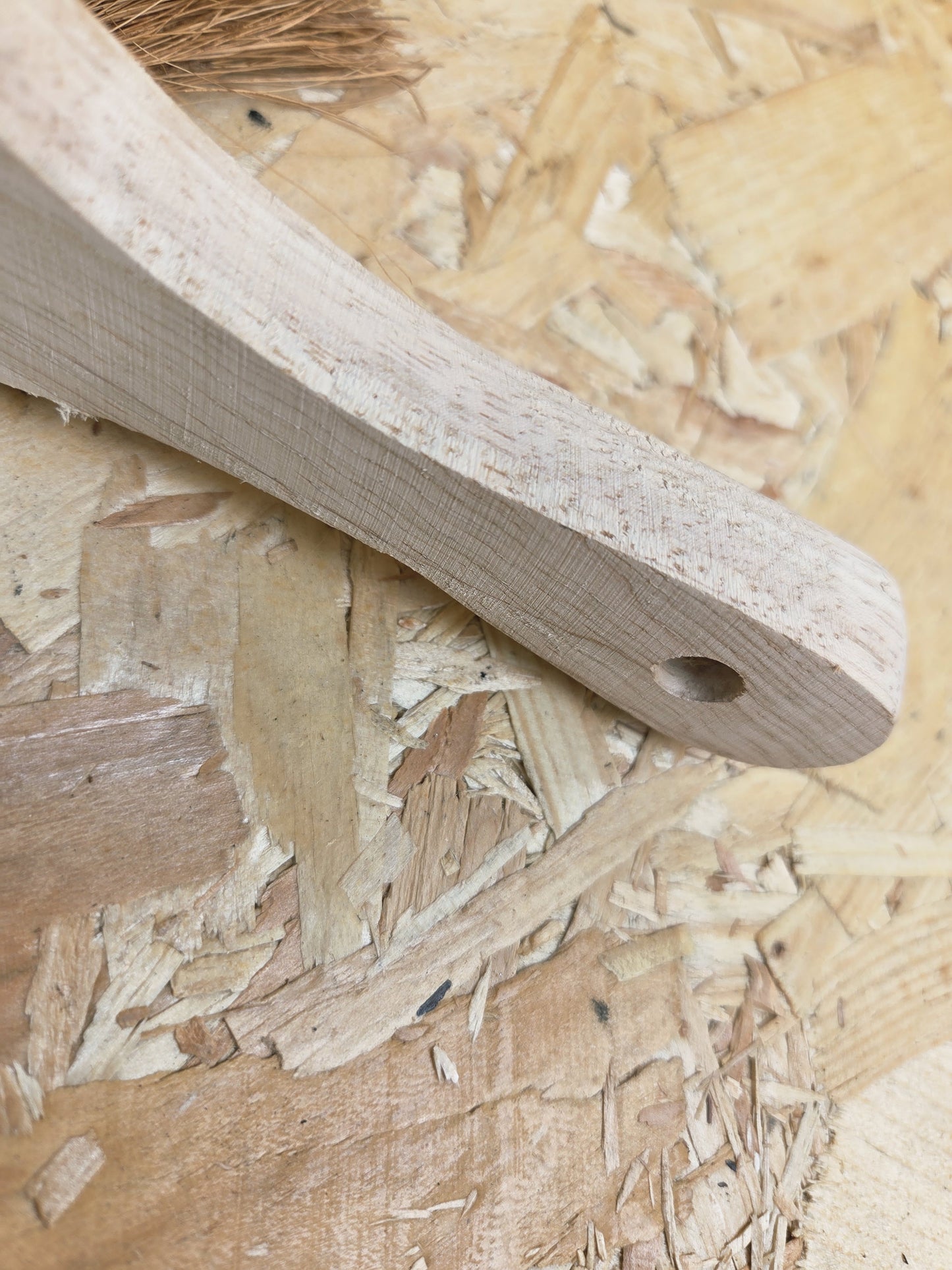 Outdoor Hand Brush Natural Coconut Fibre Wooden Handle Outside Workshop Garage Garden 28cm