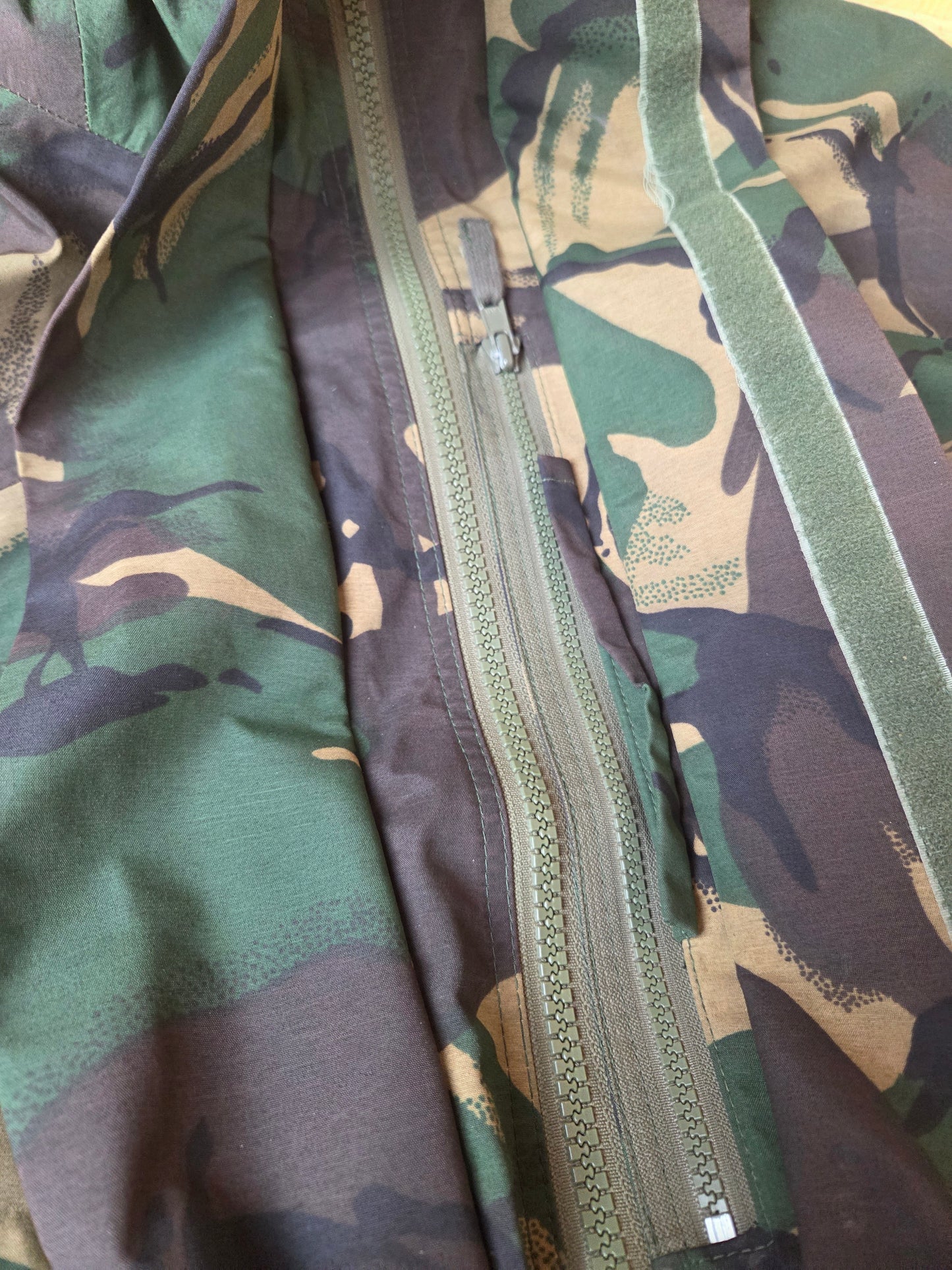 Genuine British Army Smock MVP Jacket Woodland DPM Camouflage Camo Windproof Waterproof Goretex Coat Military Cadet Paintball Tactical Airsoft Camo Coat (Copy)